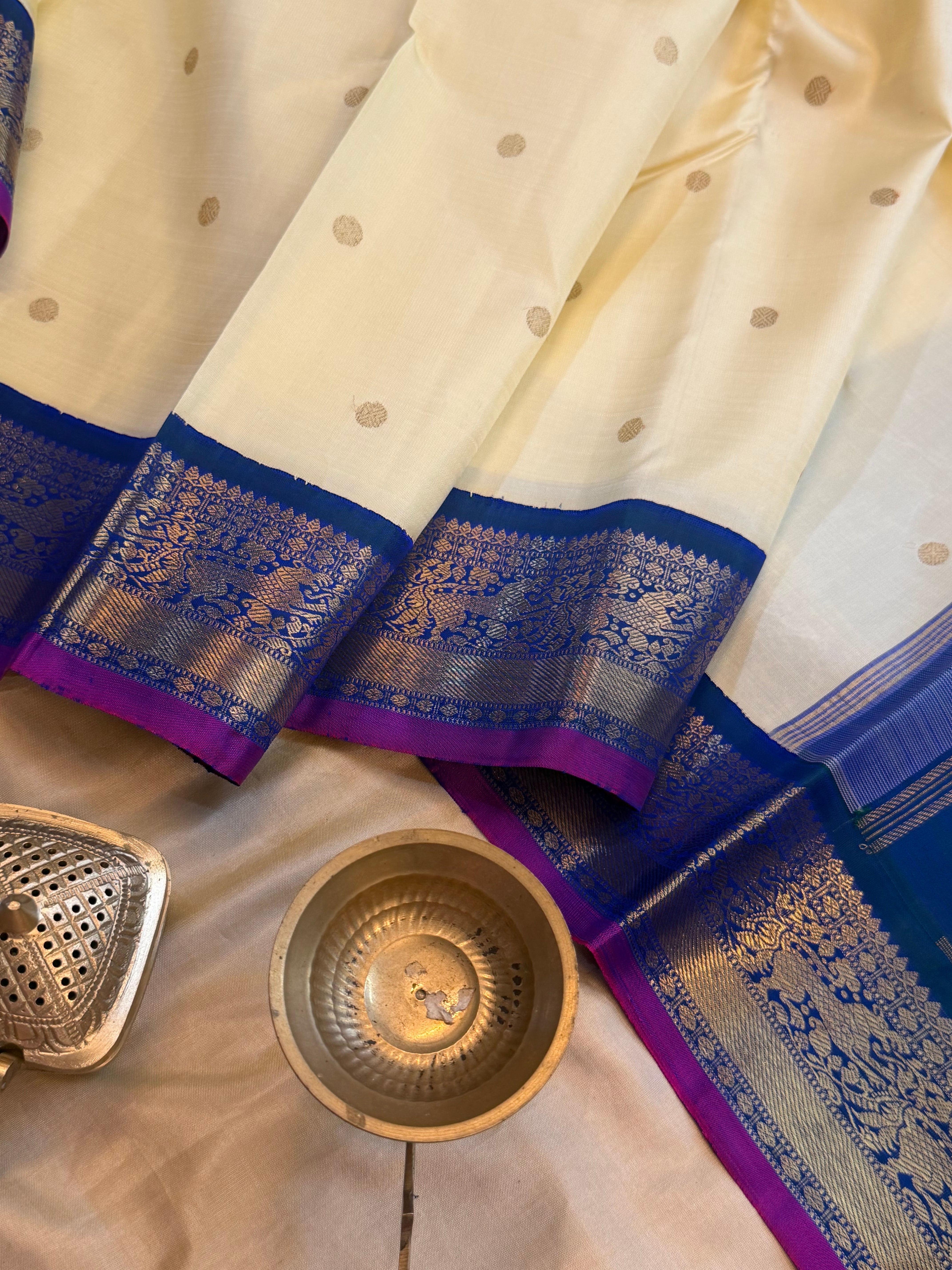 Cream Korvai / Kanjipuram silk