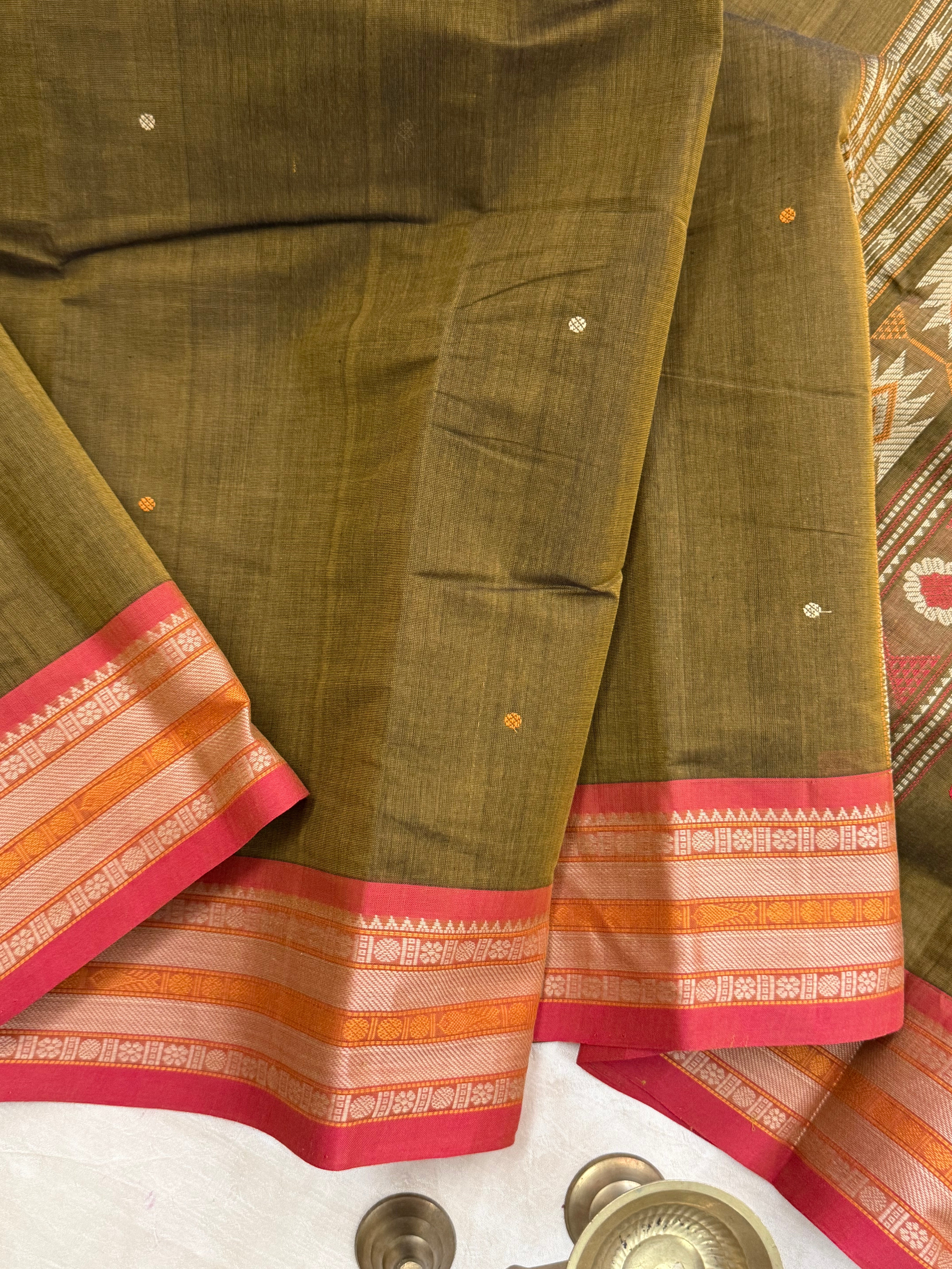 Green and red / Kanchi Cotton