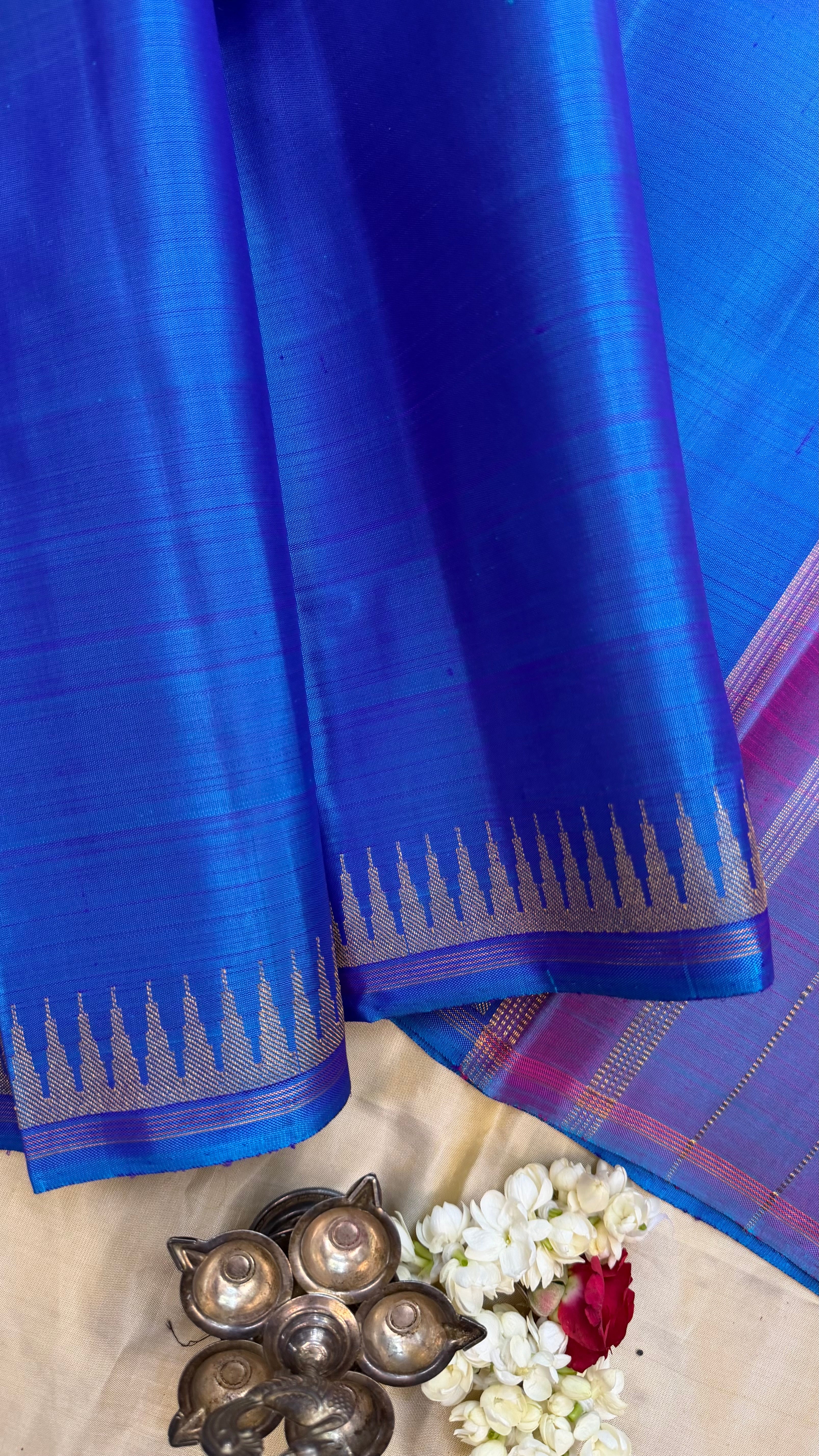 Blue small temple border/ kanjipuram silk