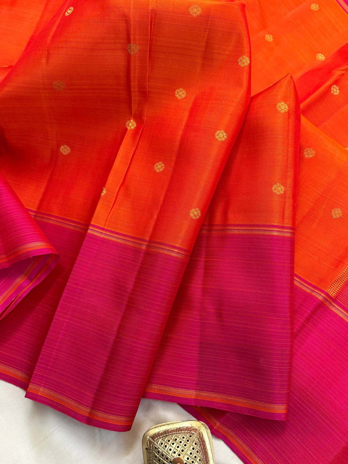 Orange body and zari Butta / kanjipuram silk saree clsa 12133