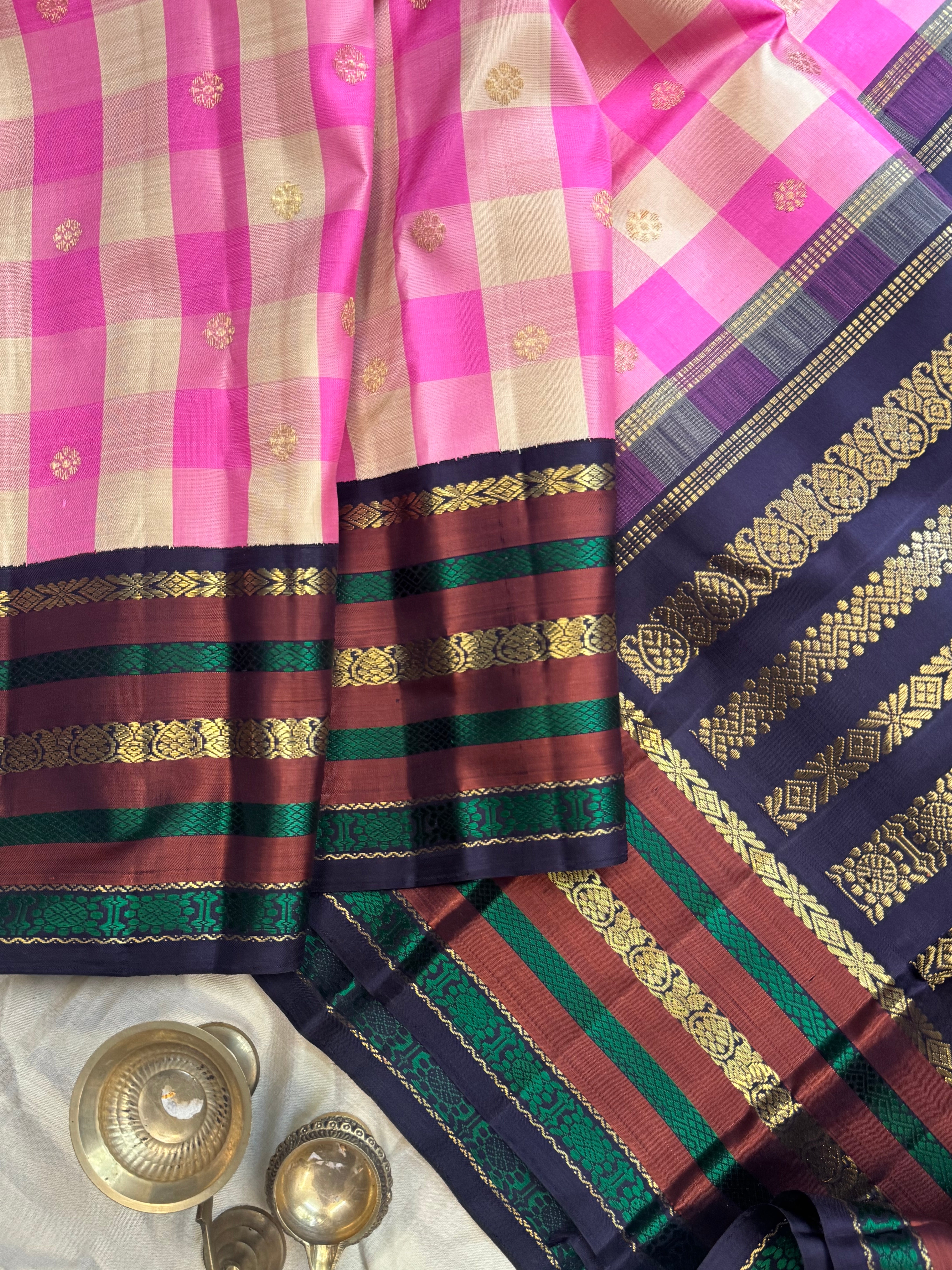 Vintage kattam master weaver varisapet border kai korvai/ Kanjipuram silk