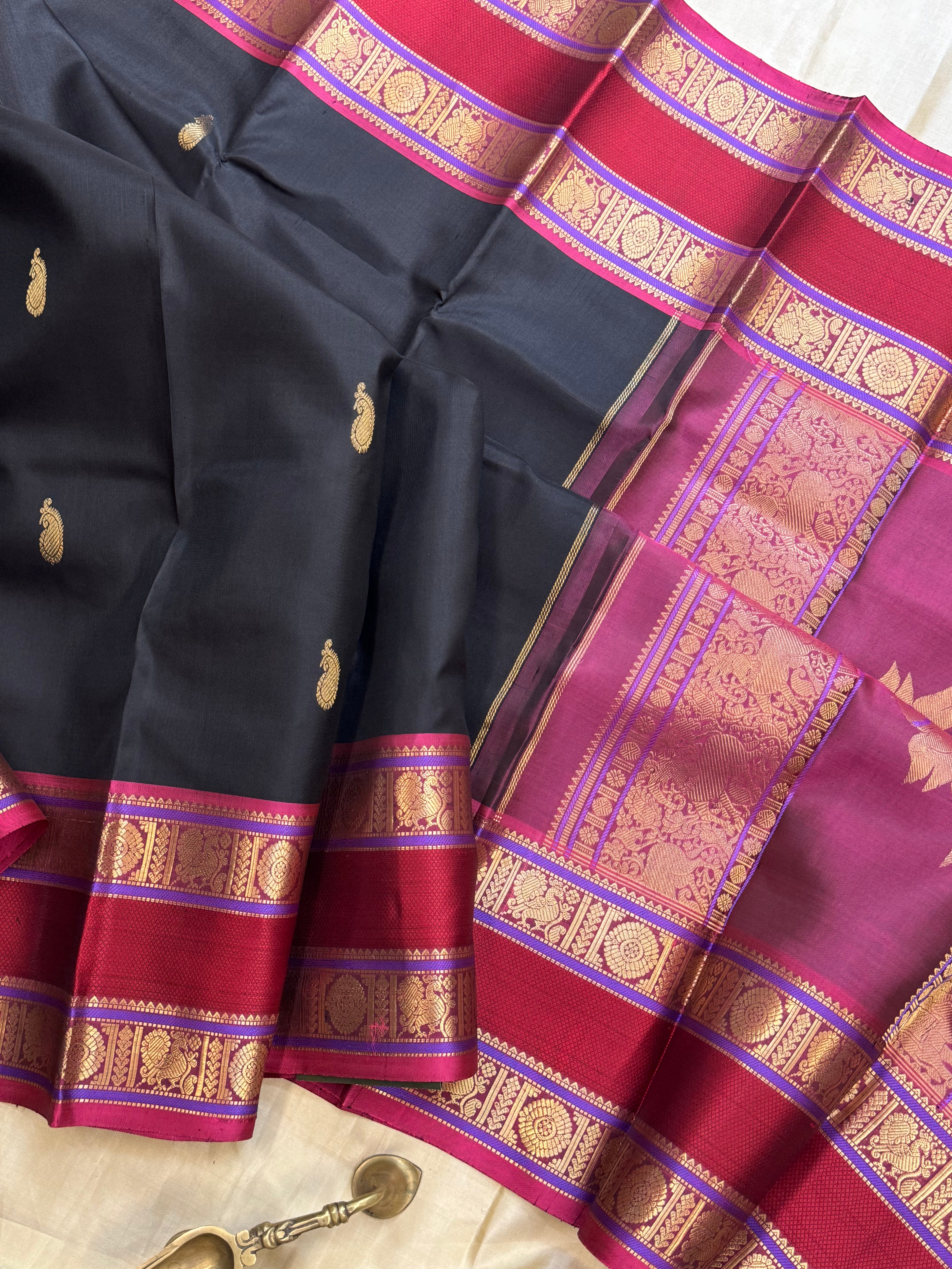 Black retta pet / special edition silk