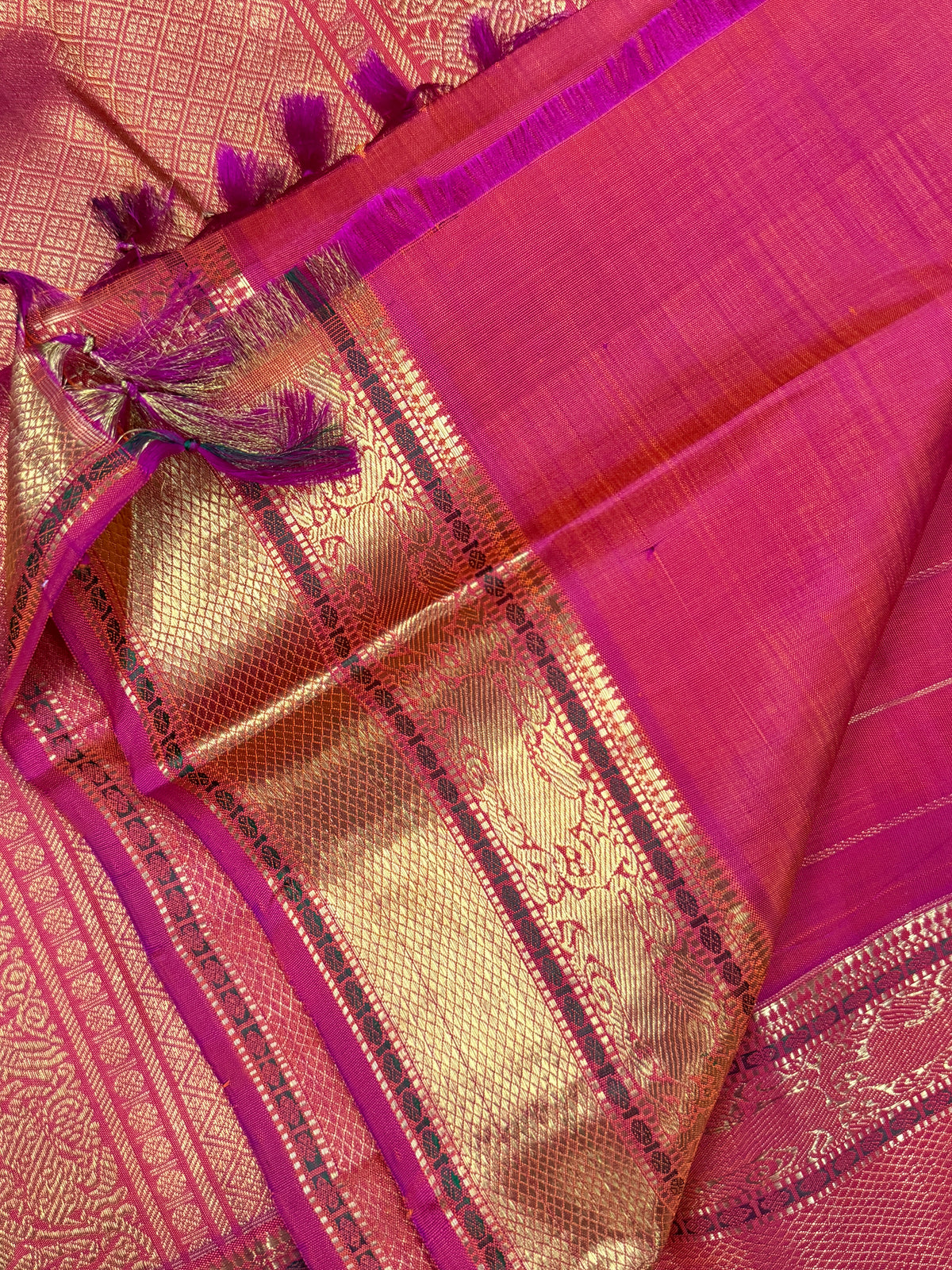 Peach pink with Pure Zari small Annam chakram Kattam butta /kanjipuram silk saree clsa 7739