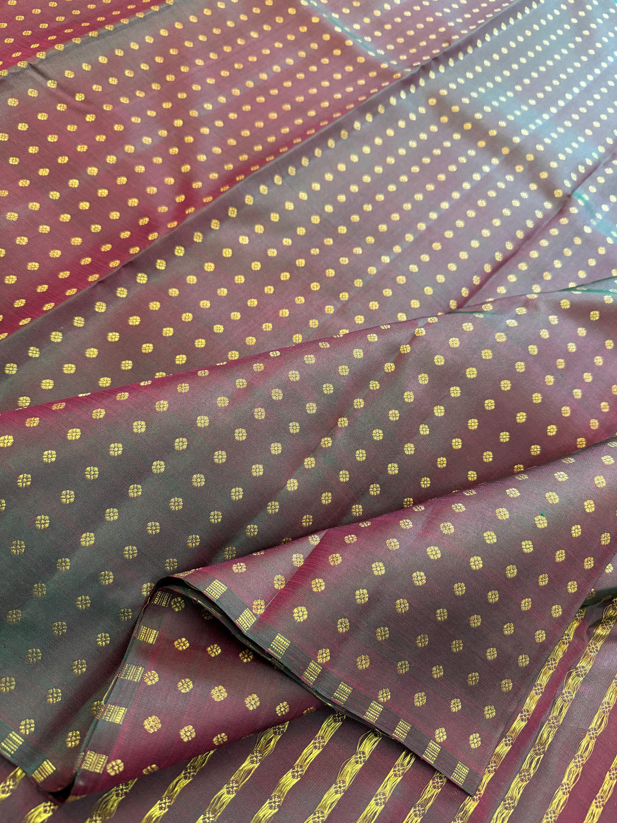 Maanthulir zari butta / Kanjipuram Silk blouse fabric CLSA11694 (per metre)