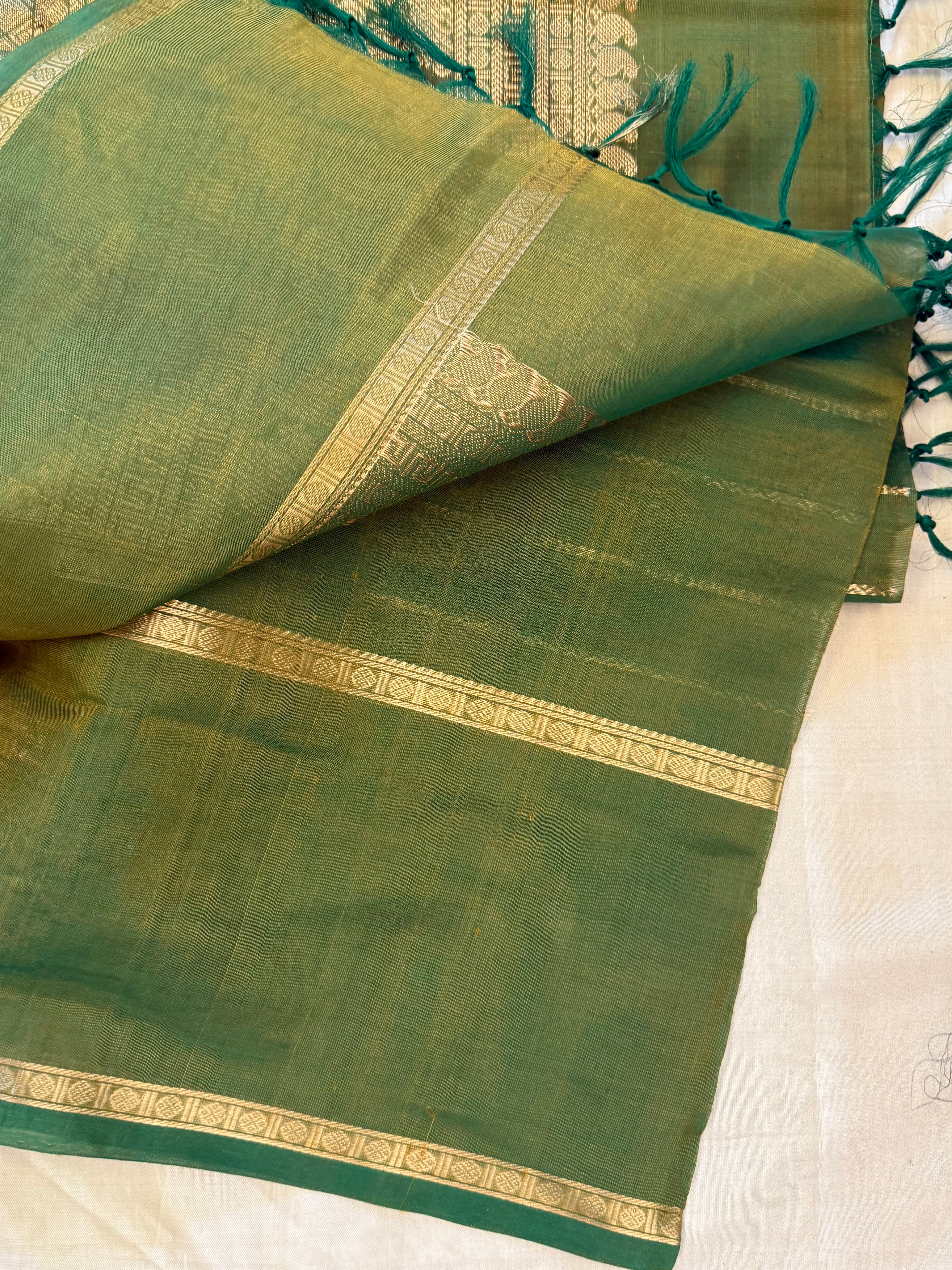 Green veldhari border butta / Silk cotton