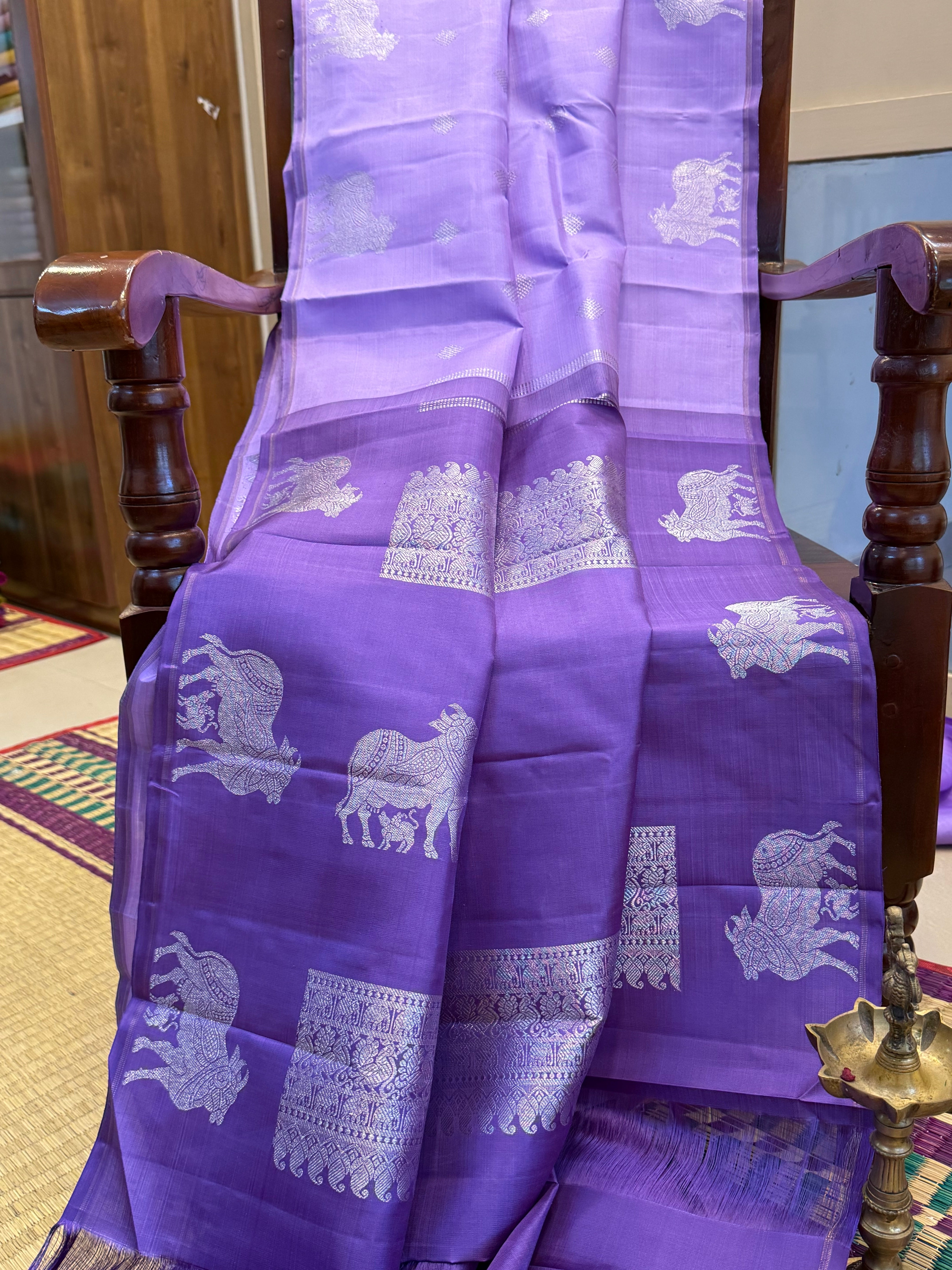 Lavender silver komatha and kolam butta borderless / Kanjipuram silk CL10146