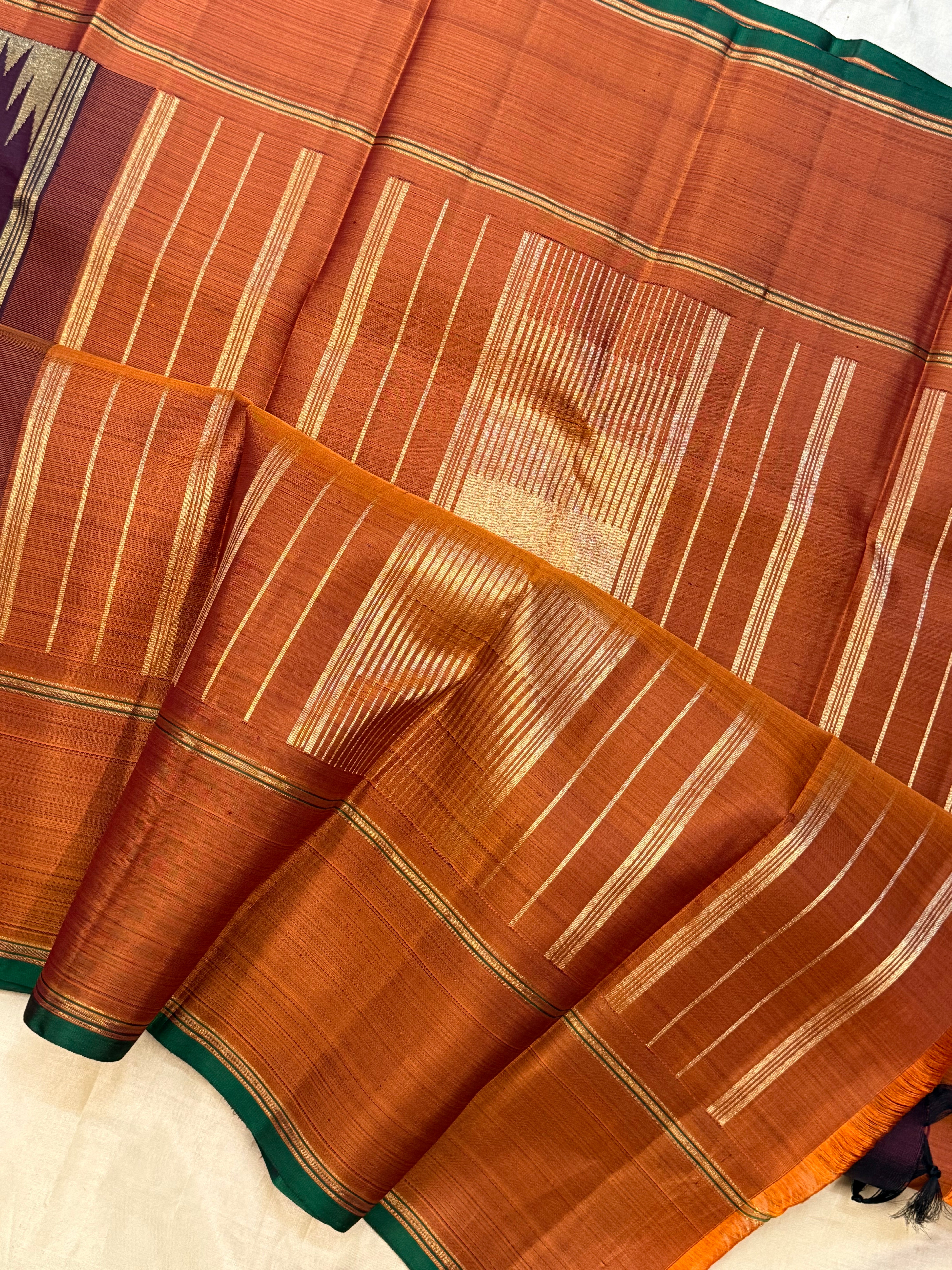 Paaku and rust 8 kol / Kanjipuram silk CLSA9402