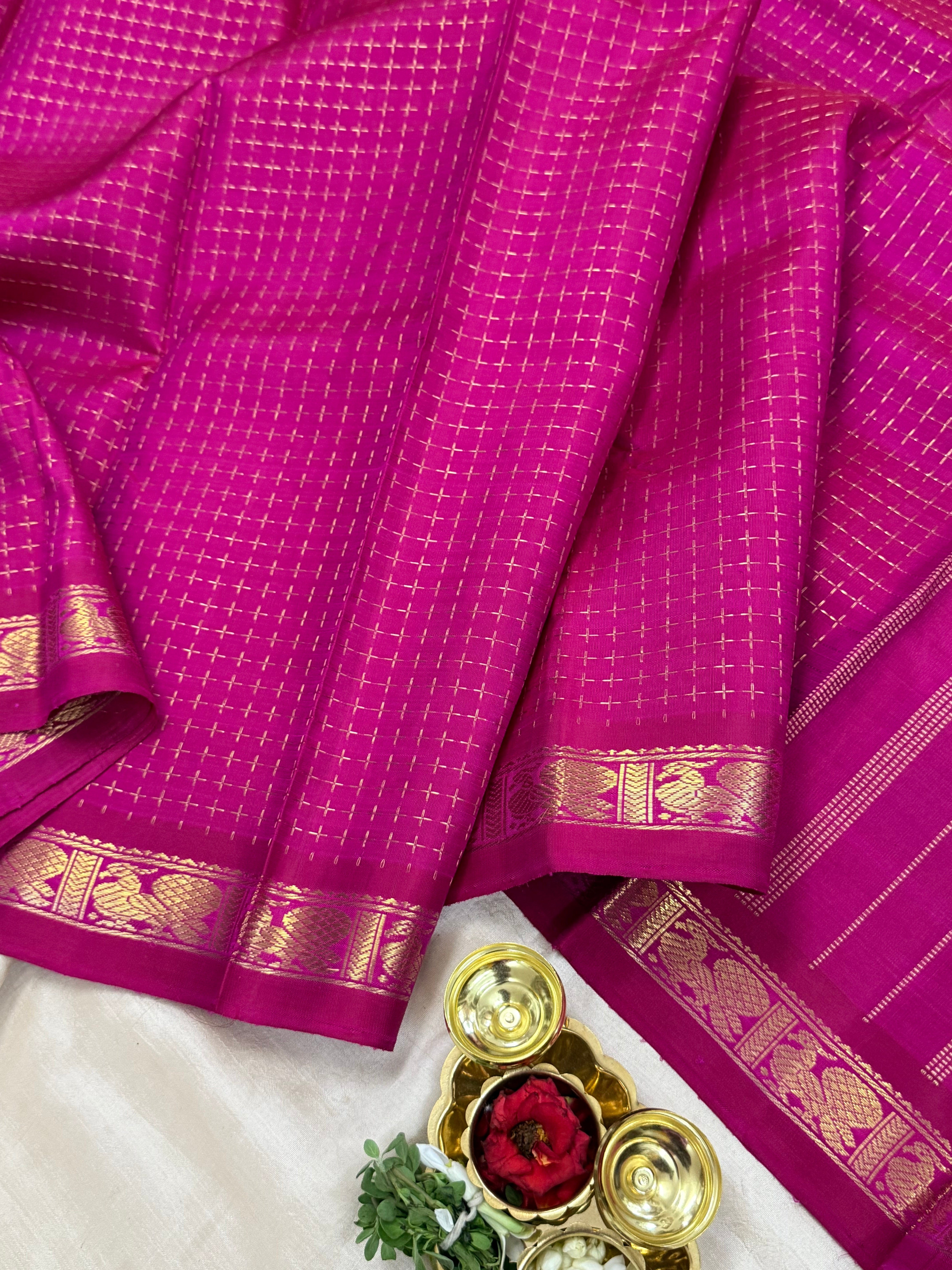 Pink plus butta small border / Kanjipuram silk