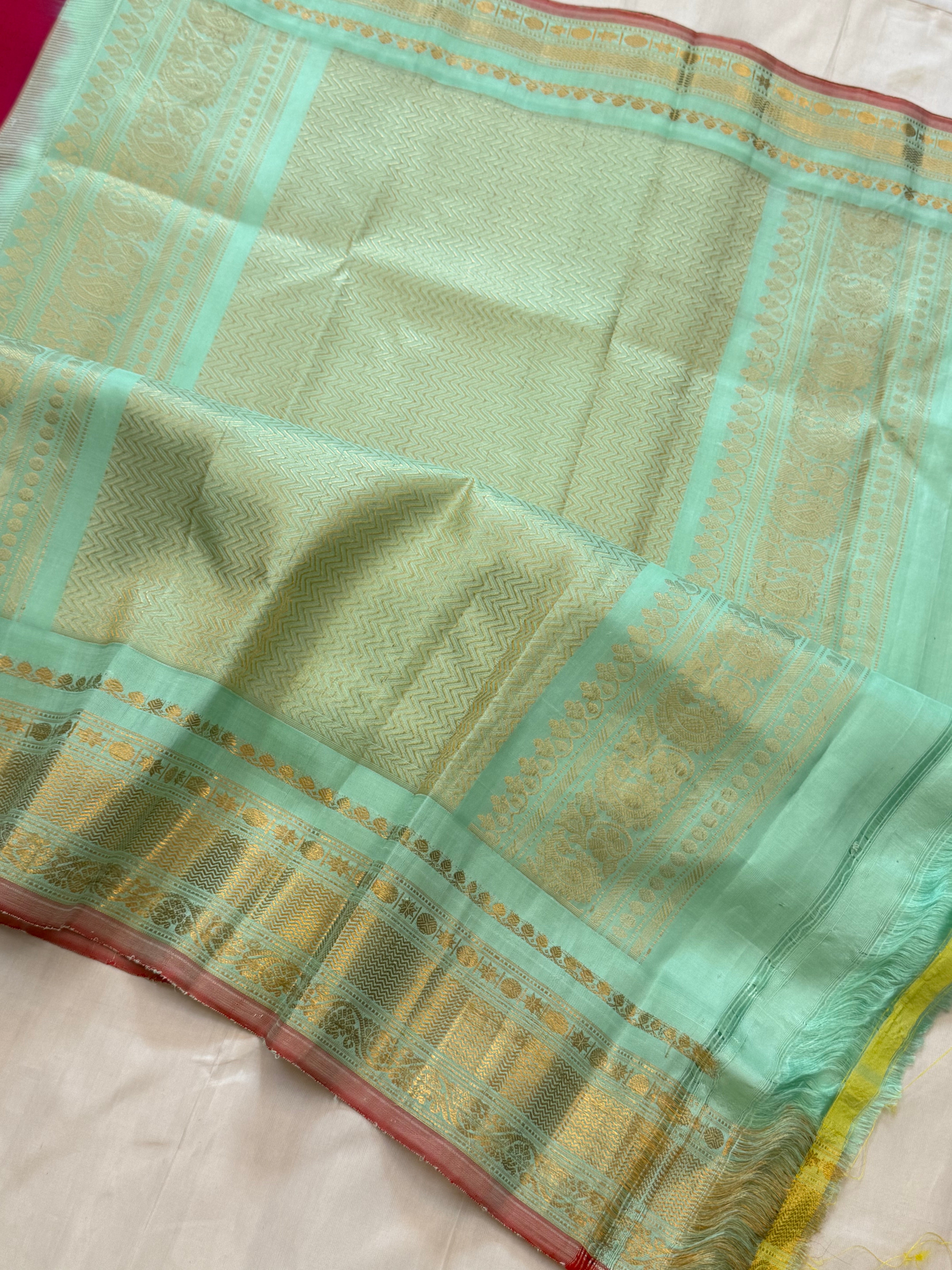 Double tone pink with pastel green border/ Gadwal silk CLSA11307