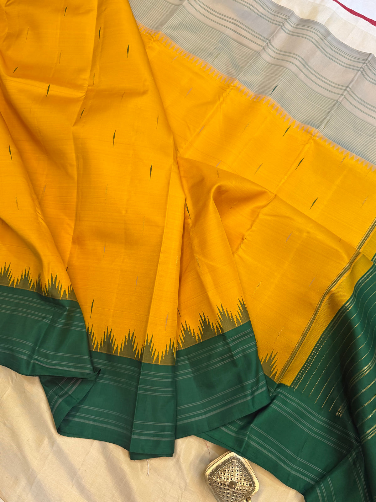 Ganga Jamuna border Aarani pure silk saree/ clsa 12074