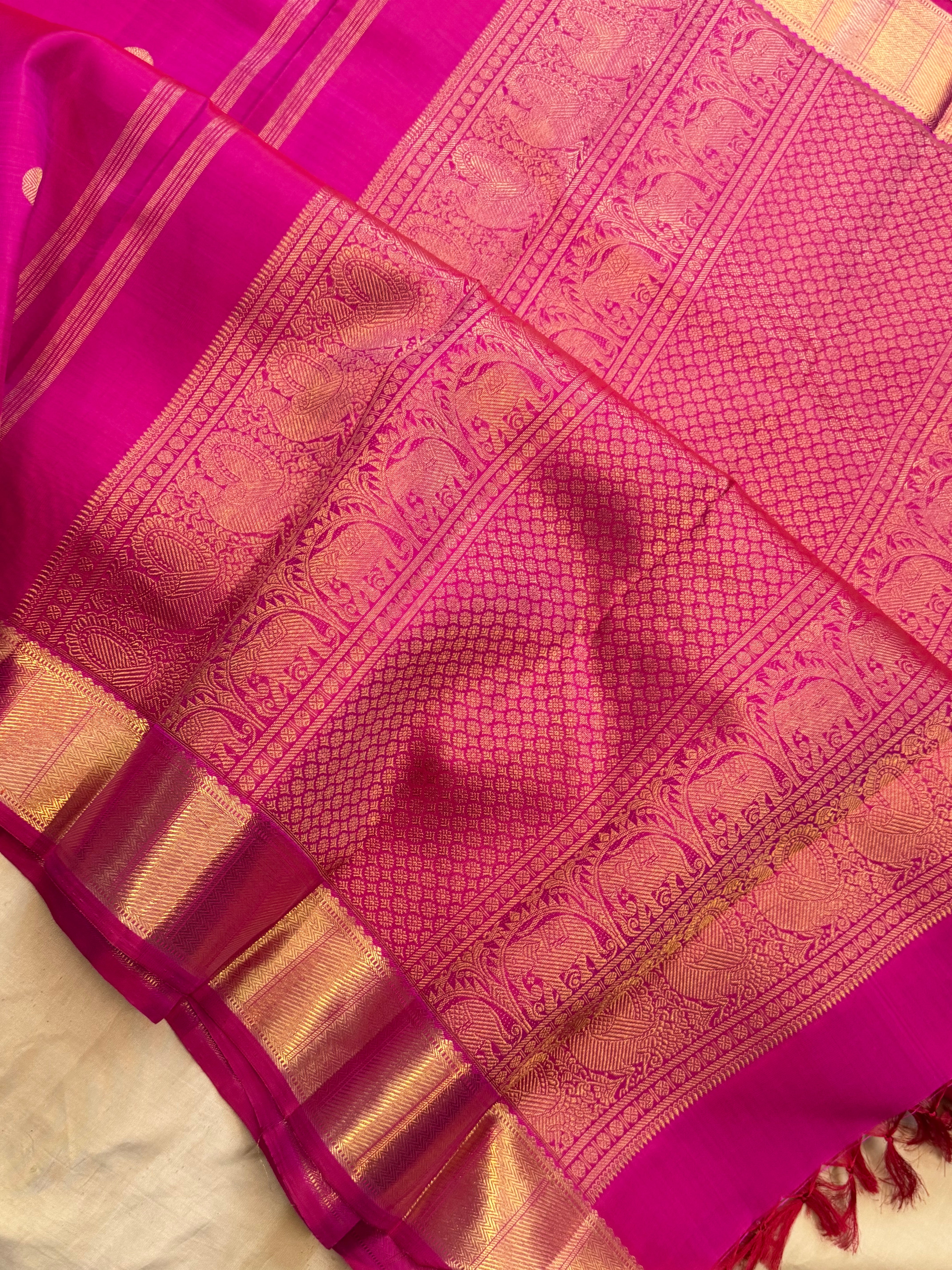 Moha : Rani pink round Butta pure Zari Kanjipuram silk