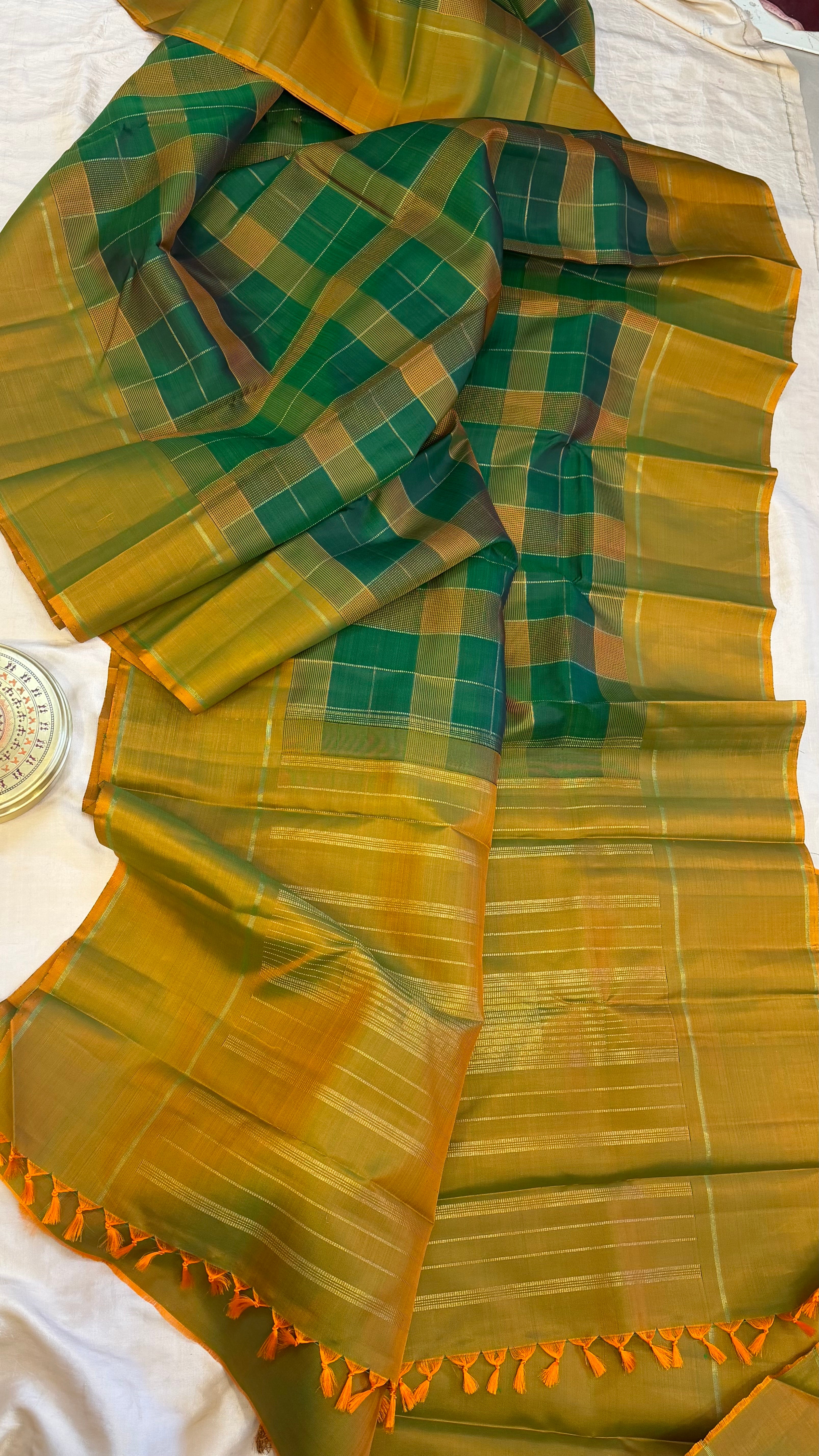 Green and manthulir chettinad Kattam / Kanjipuram silk