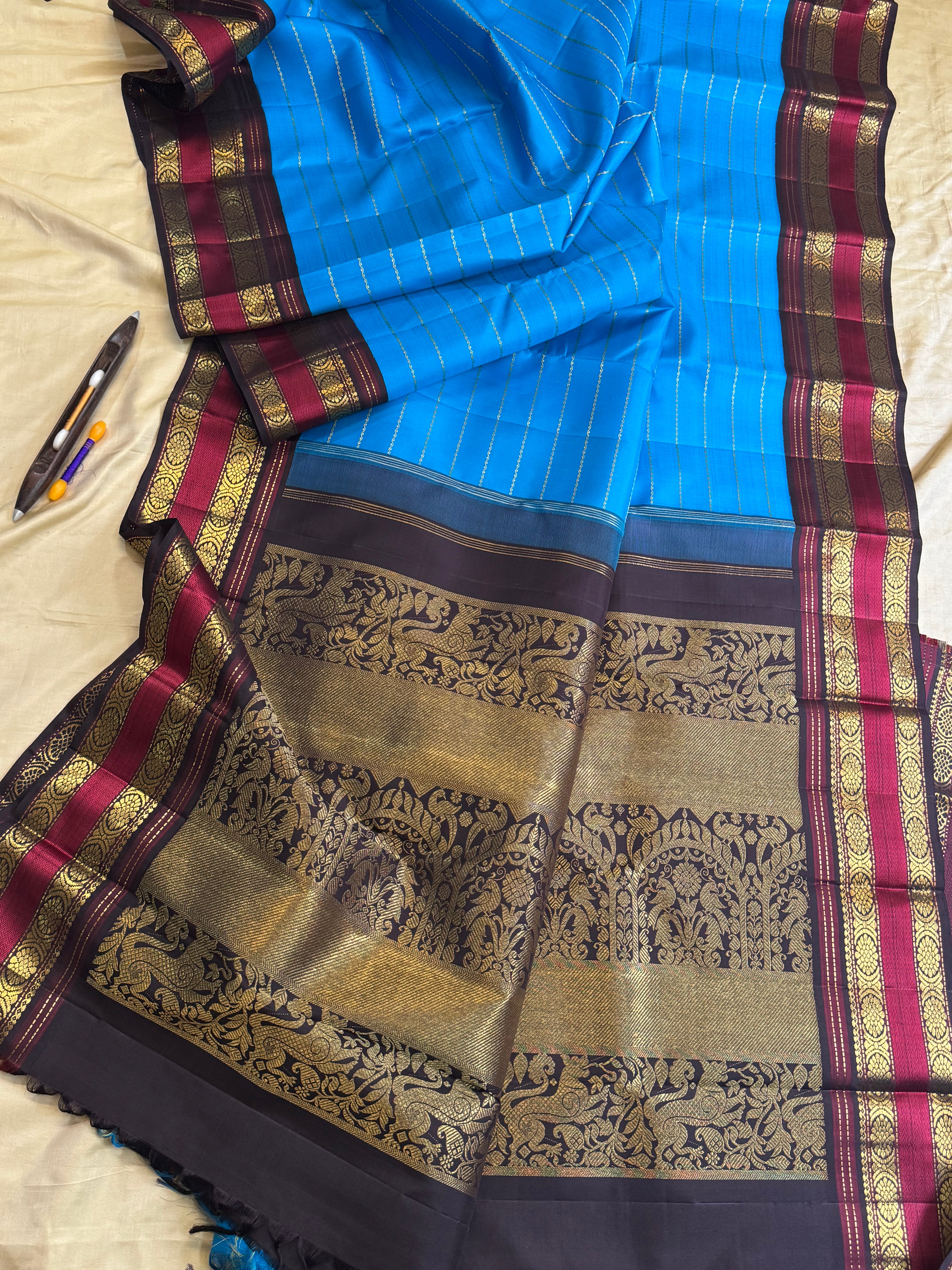 Master weaver Aanandha blue korvai : kanjipuram silk