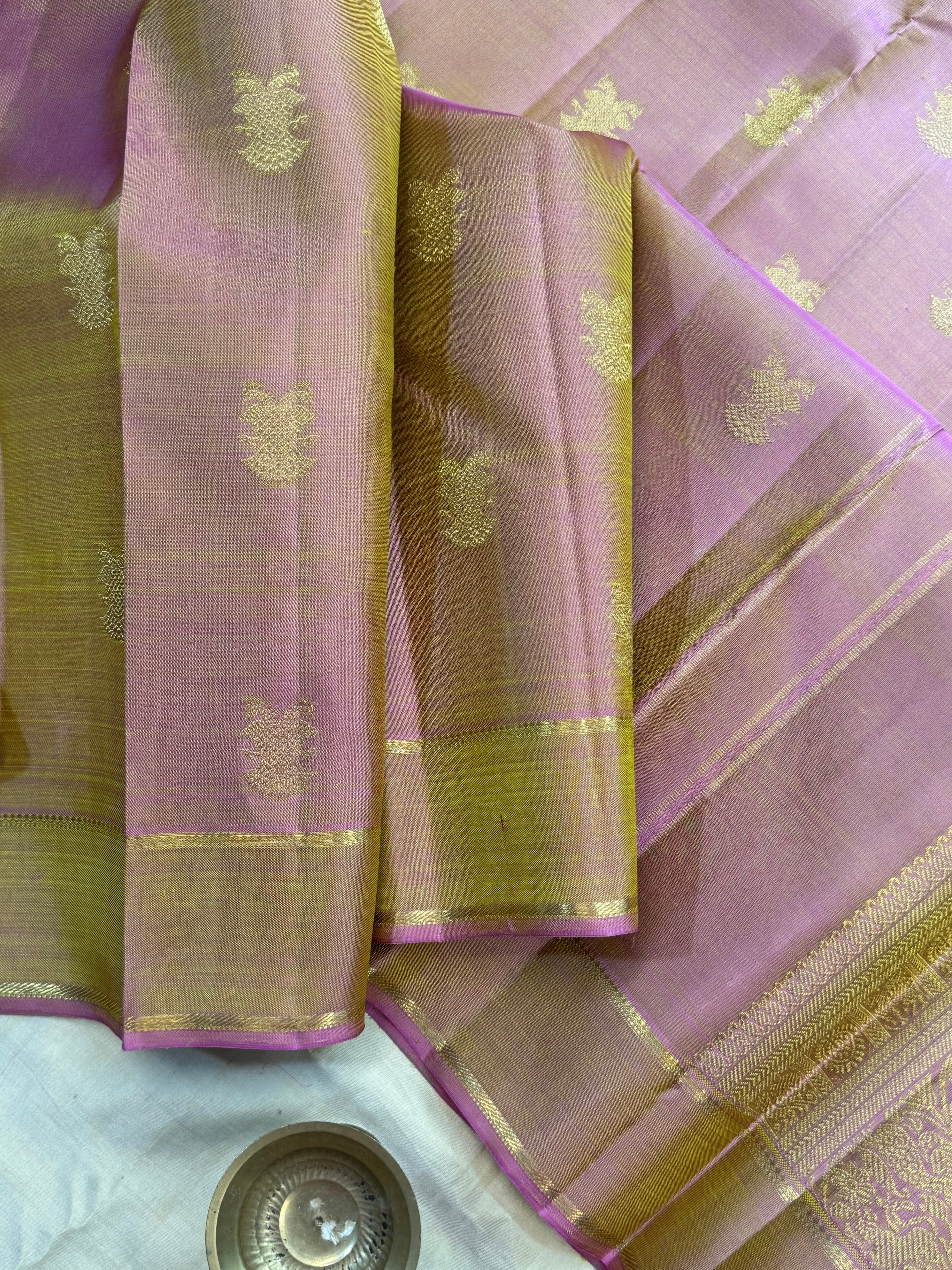 Dual tone pink unique Palla / Kanjipuram silk
