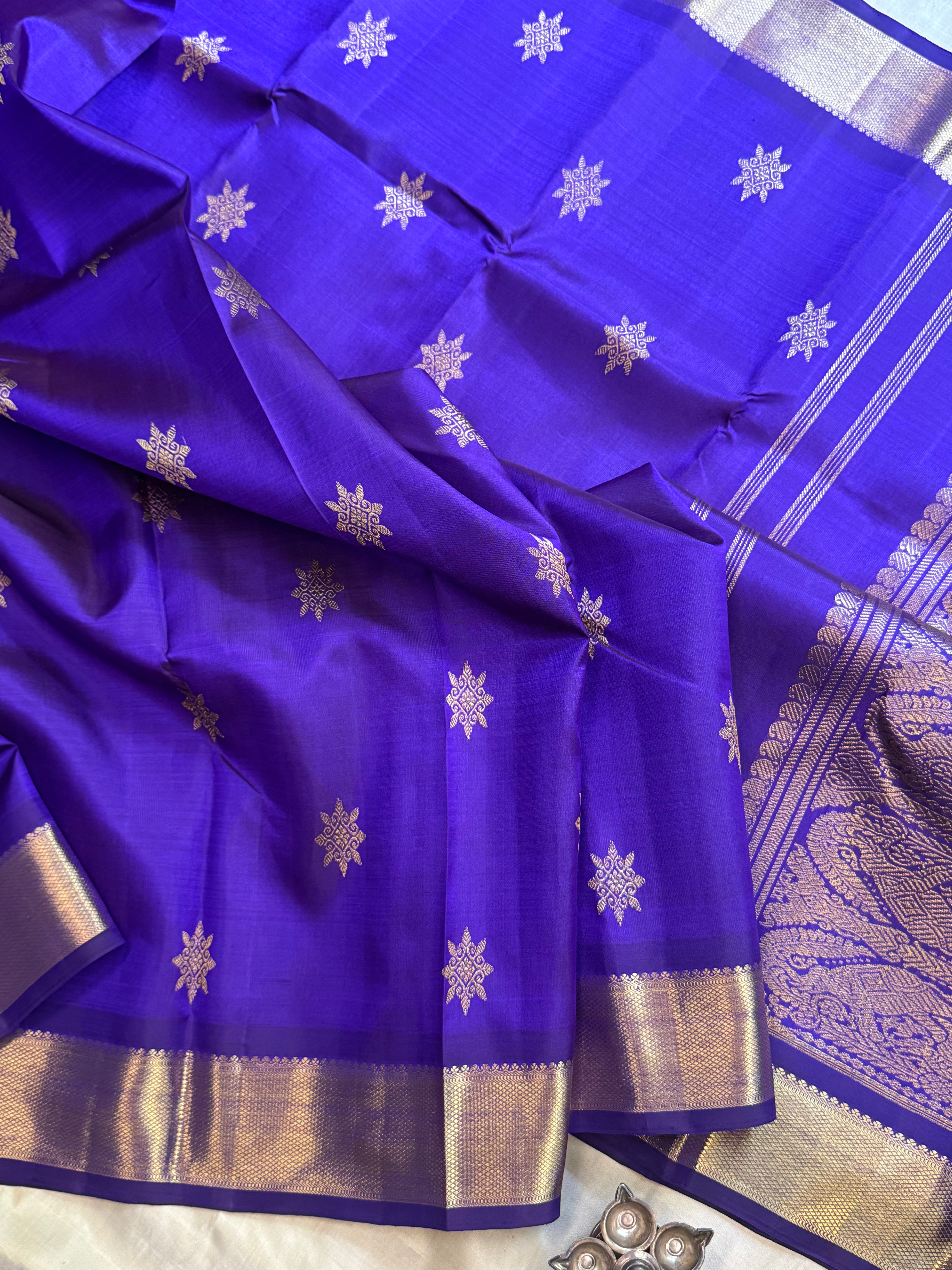 Purplish blue star butta / Kanjipuram silk