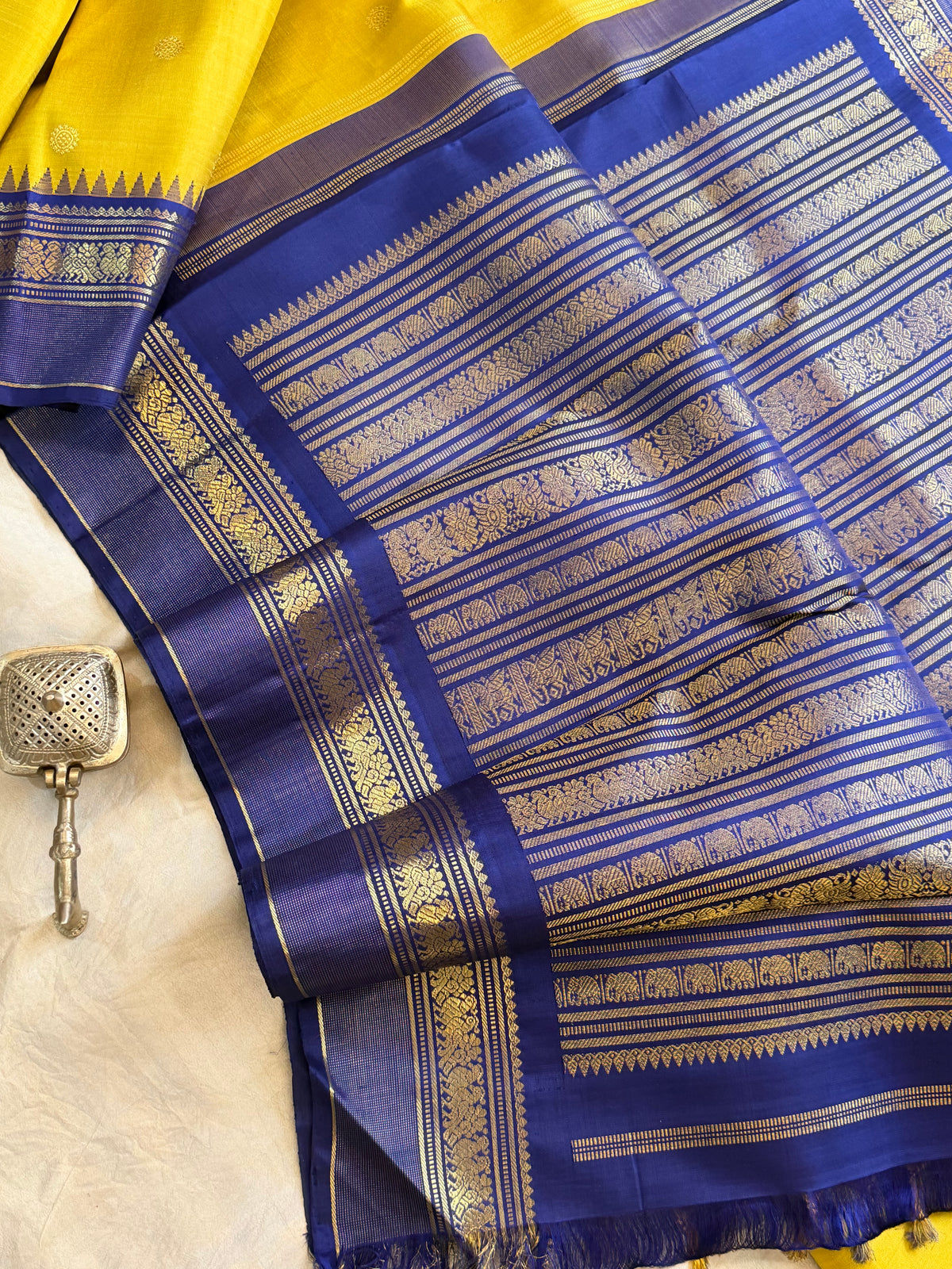 Green Sampanga Korvai - pure Zari Kanjipuram silk