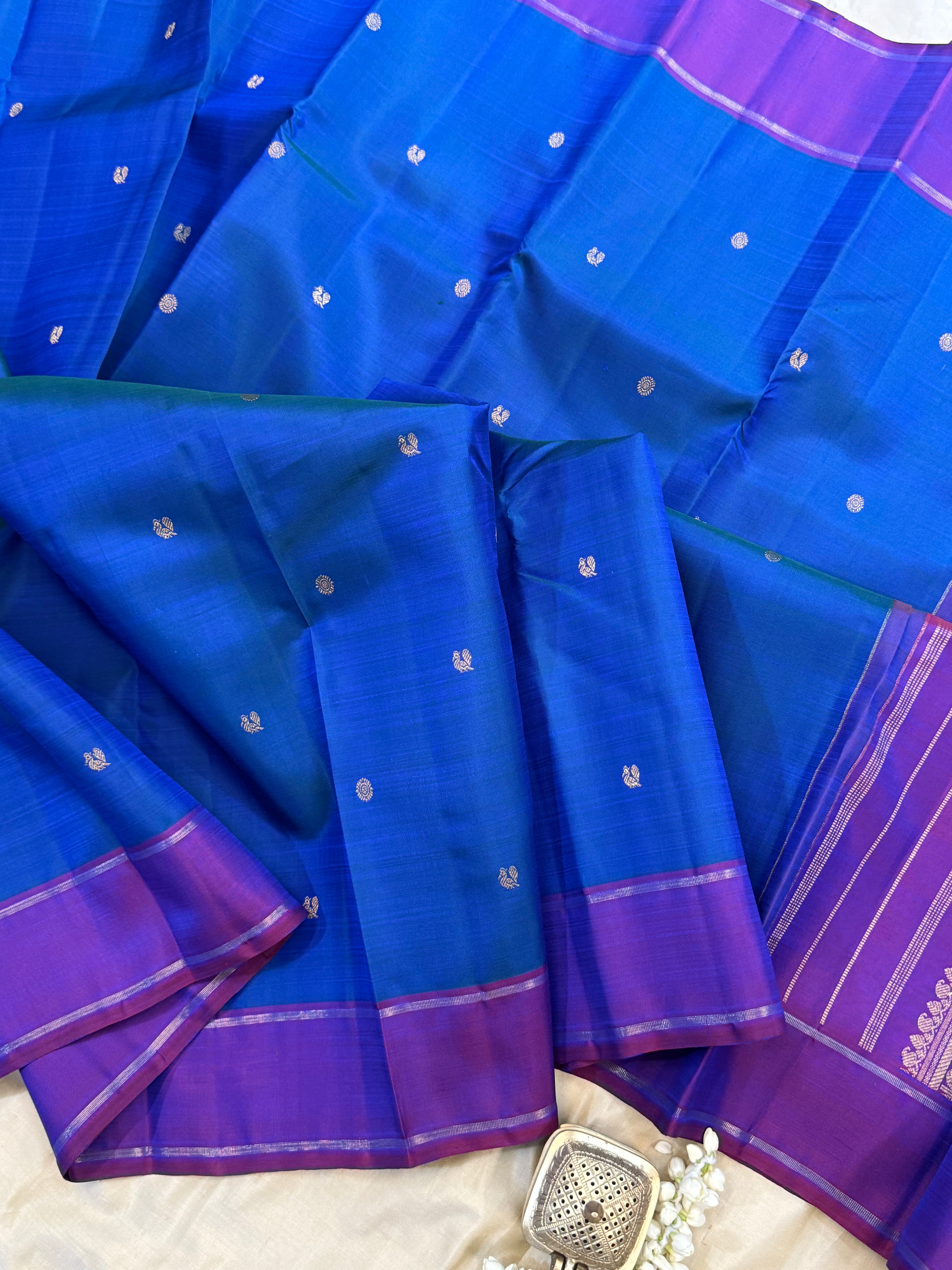 Bluish purple annam and chakram butta/ Kanjipuram silk CL9885