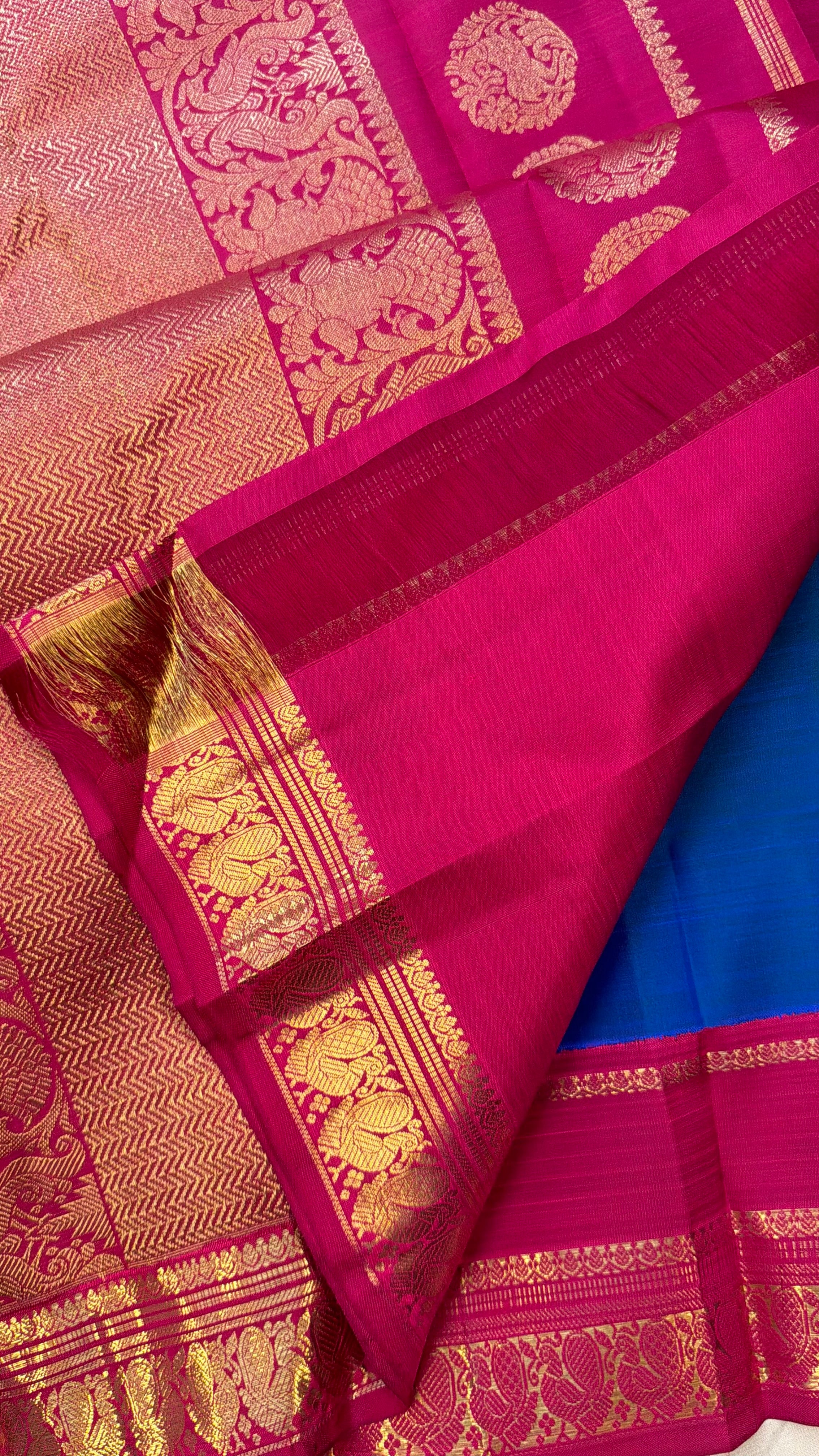 Mayilkazhuthu vintage Korvai / Kanjipuram silk