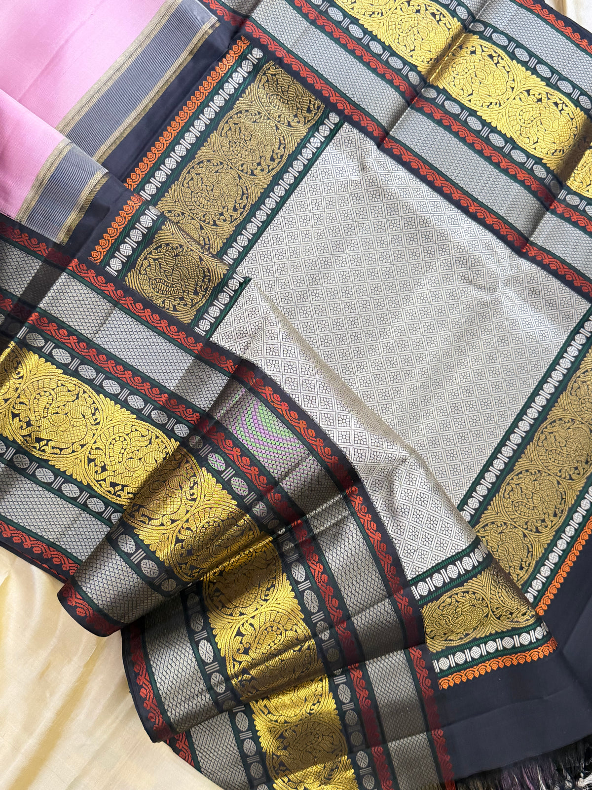 Pink long border Korvai / Arani silk