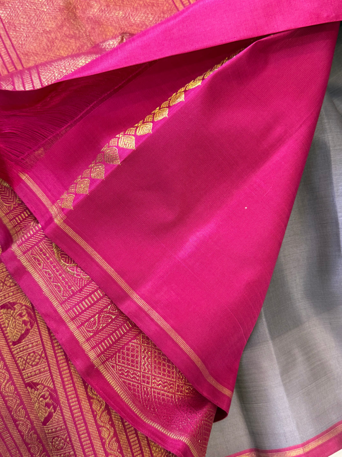 Grey Iruthalaipakshi butta organza borderless / Kanjipuram silk CLSA12820