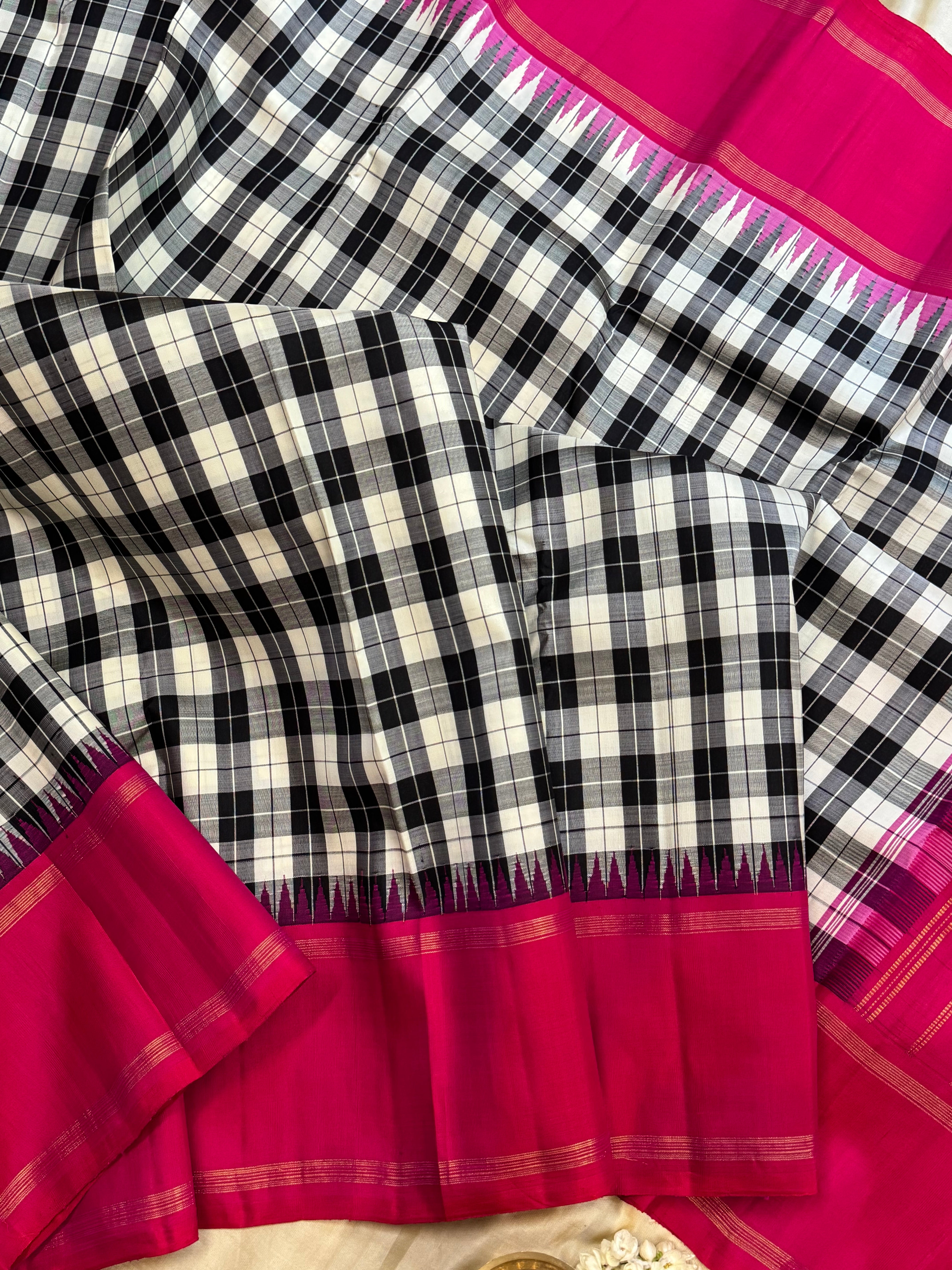 Black and white checks and pink / Arani silk