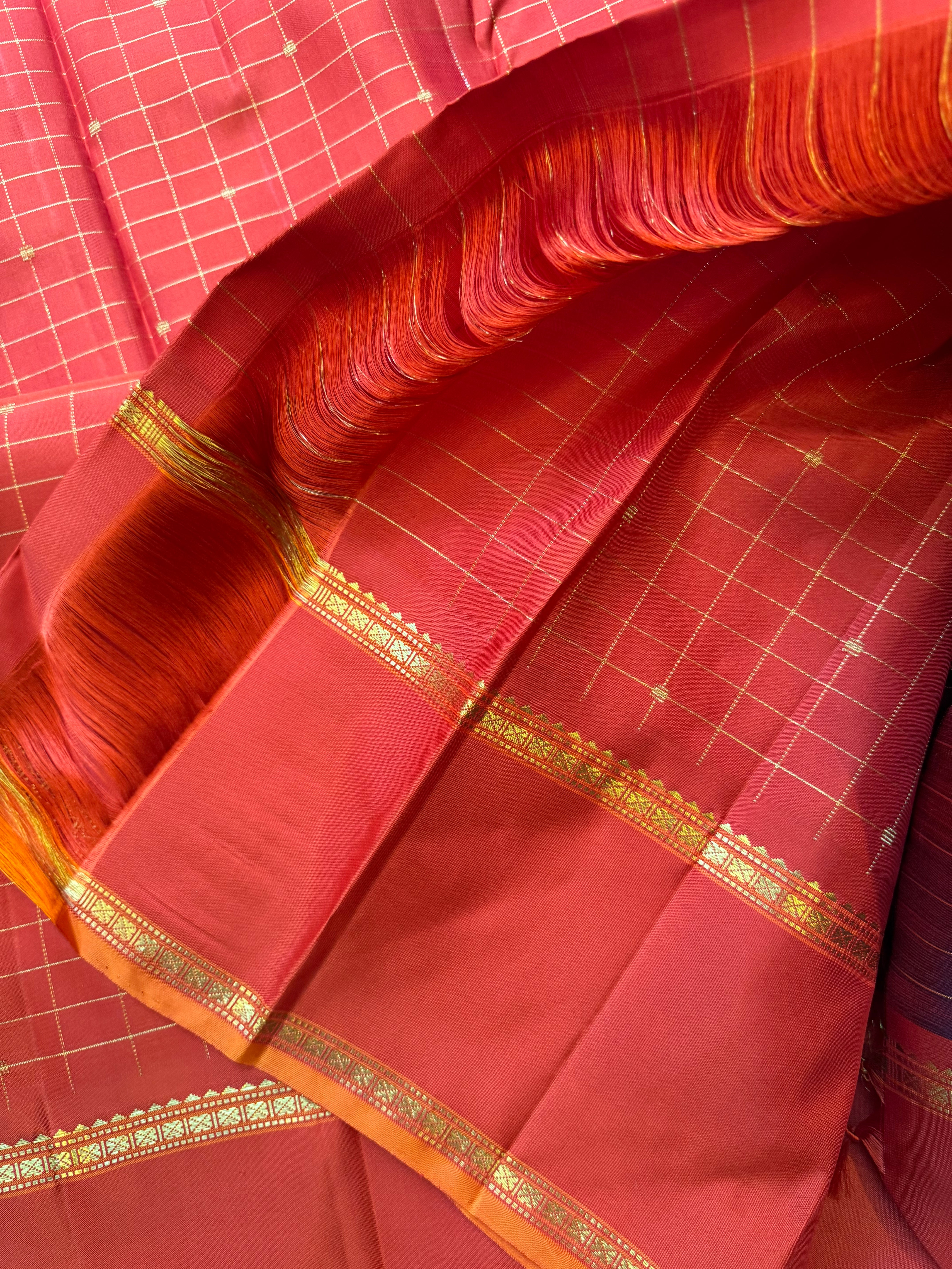 Paaku Oosi retta pet / Arani silk