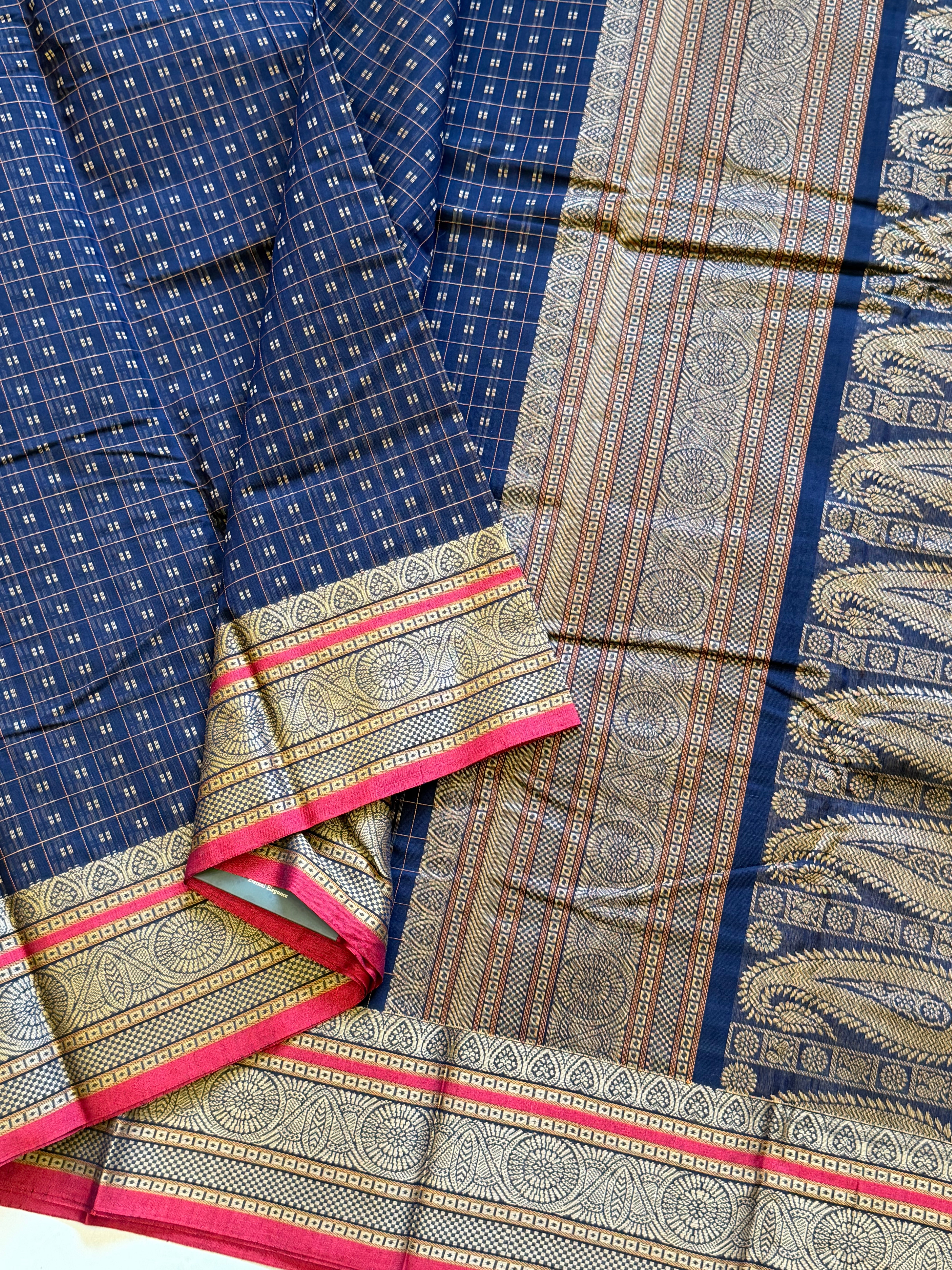 Dark blue button Laksham Butta / Kanchi cotton