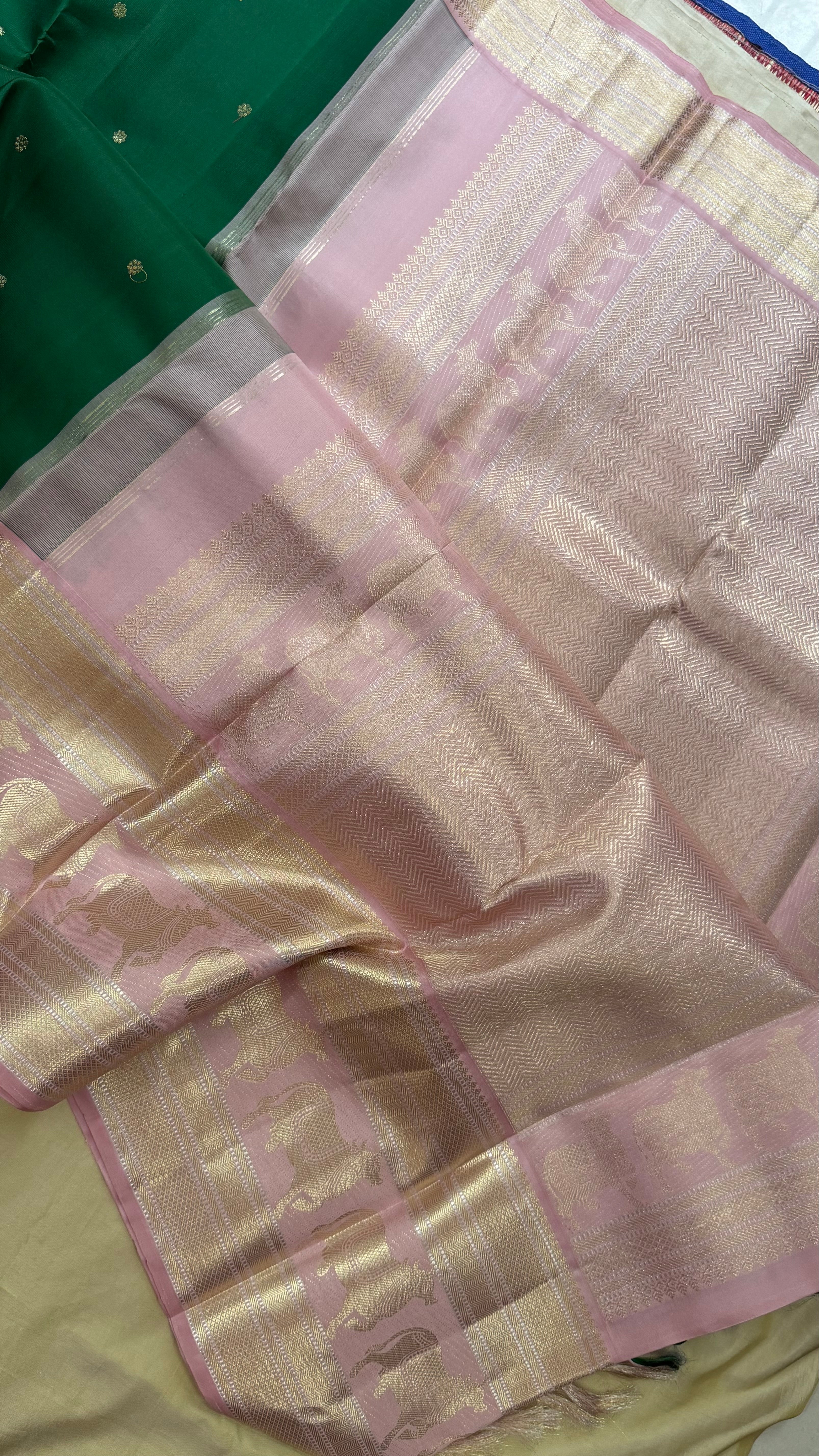 Amoha : Green with pink Korvai Kanjipuram silk 9090CL