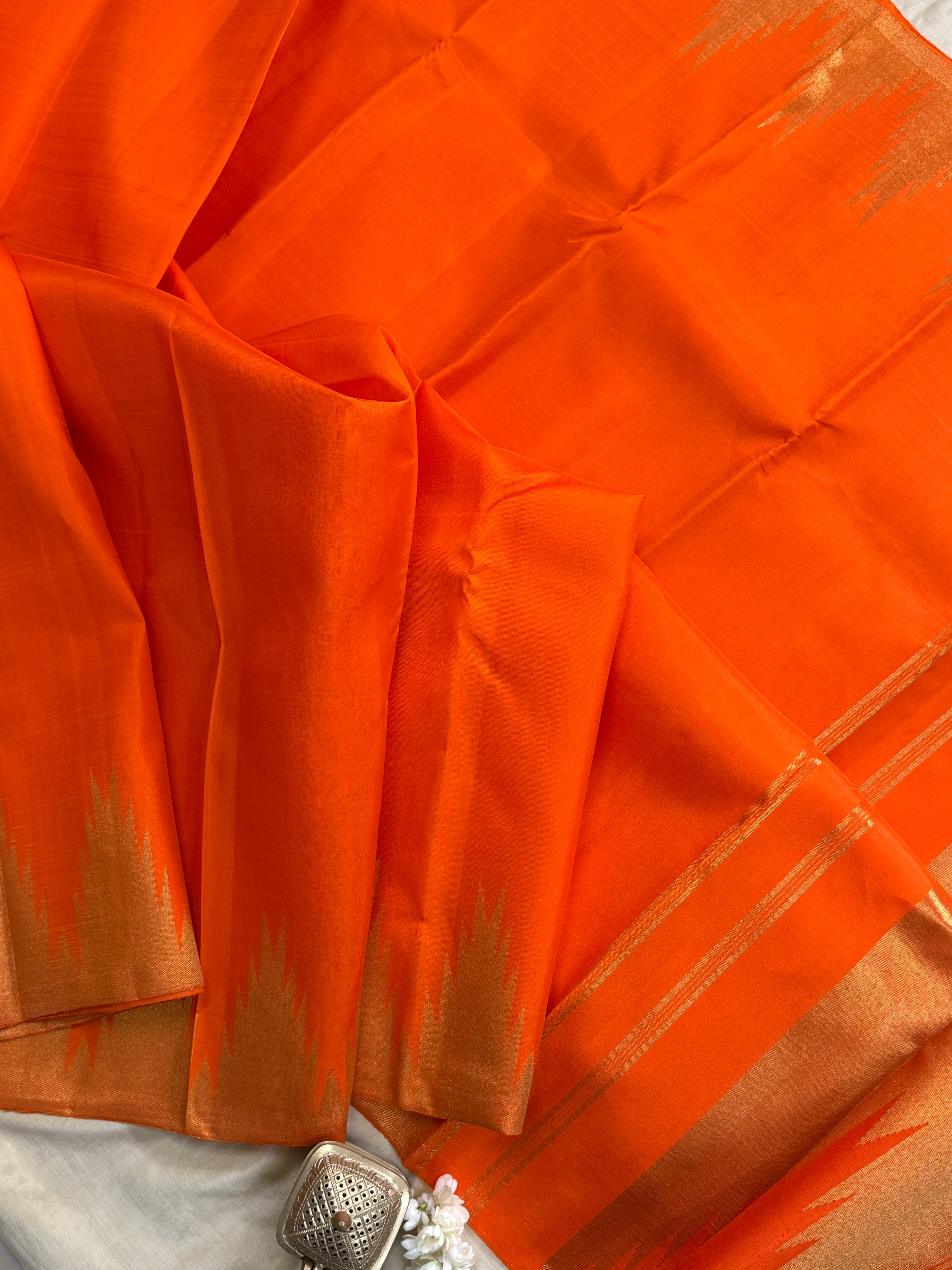 Orange 8 kol temple border/ Kanjipuram silk CLSA9162
