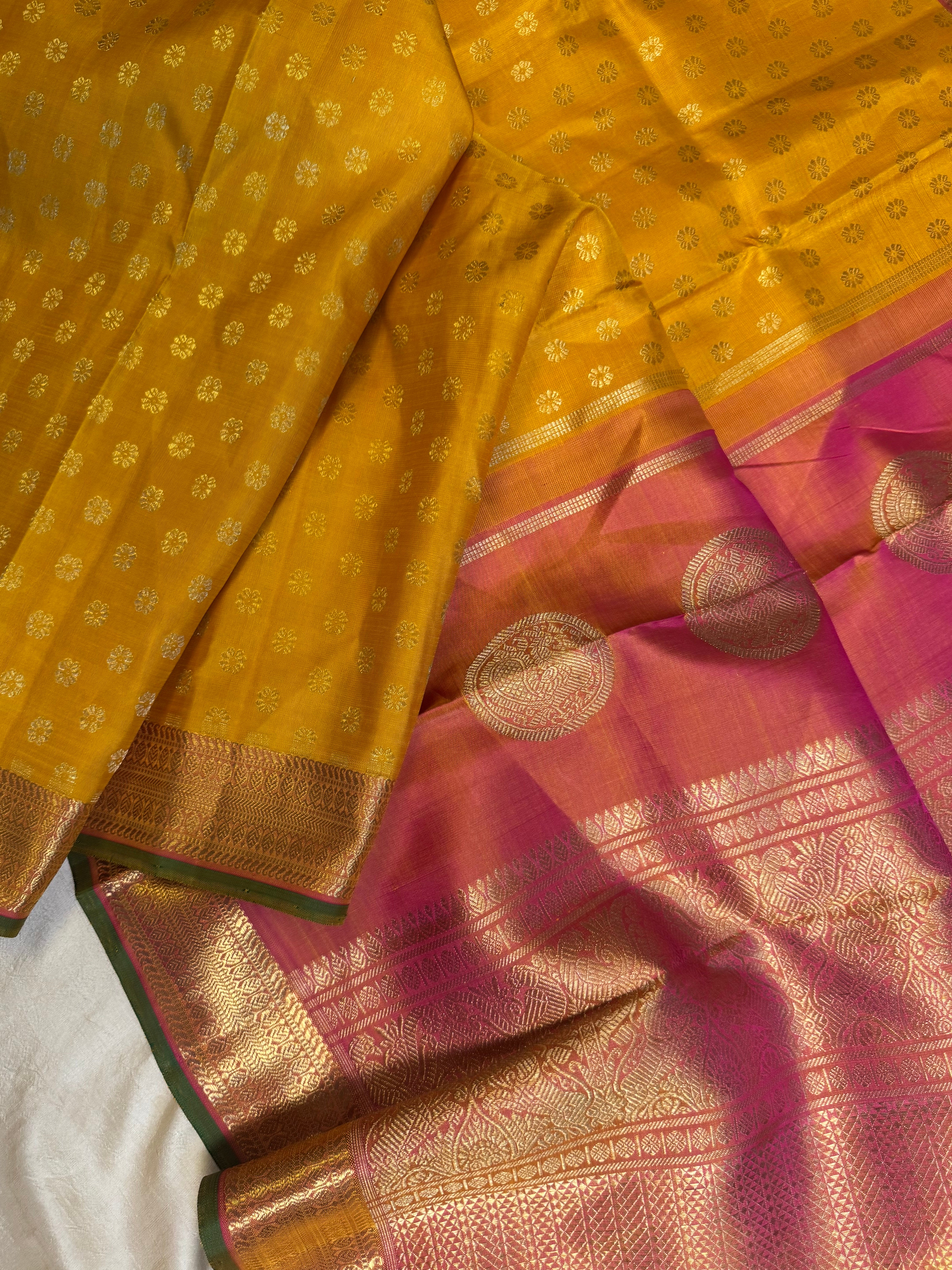 Mustard yellow Kamalam Butta / Kanjipuram silk