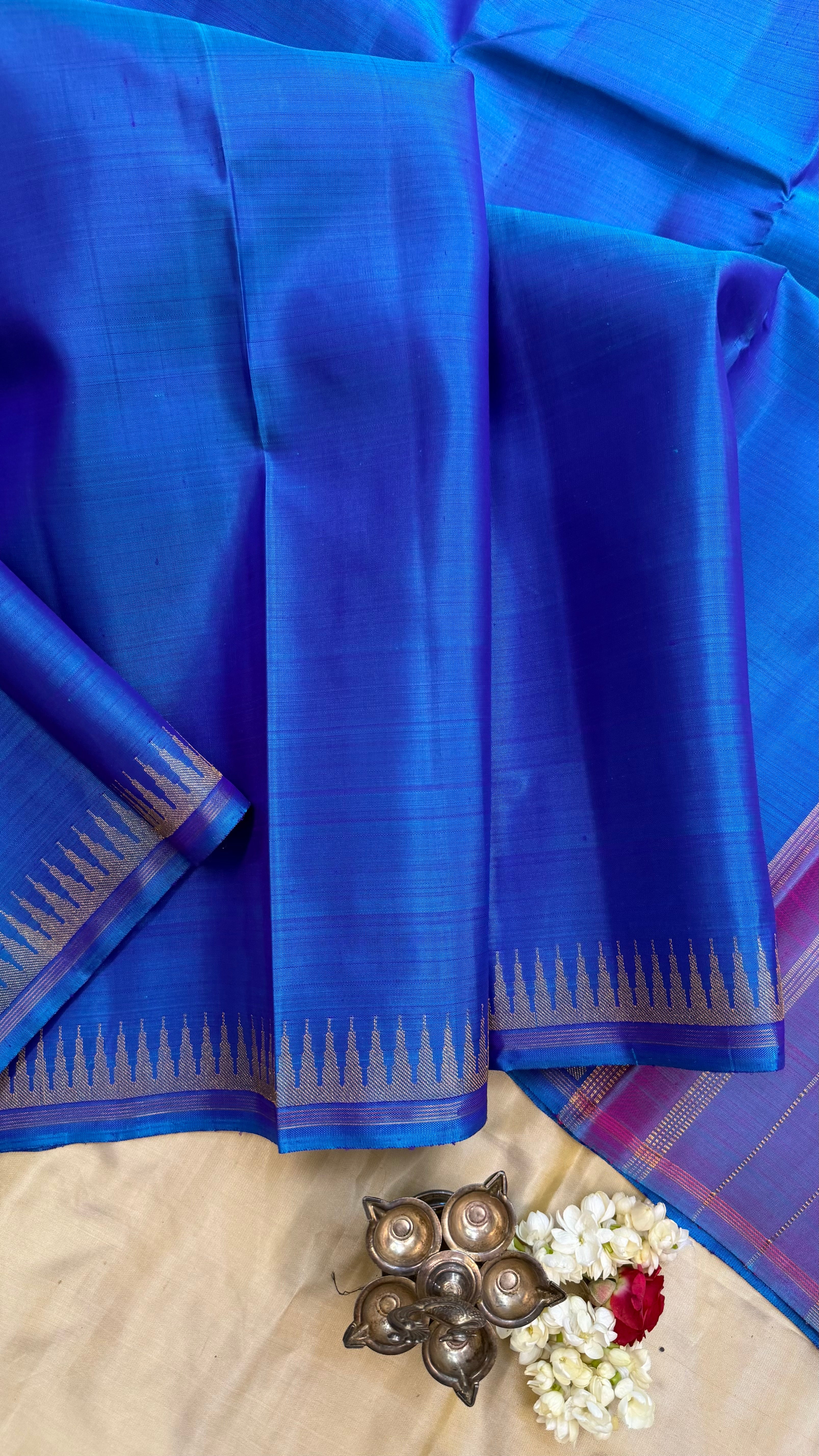 Blue small temple border/ kanjipuram silk