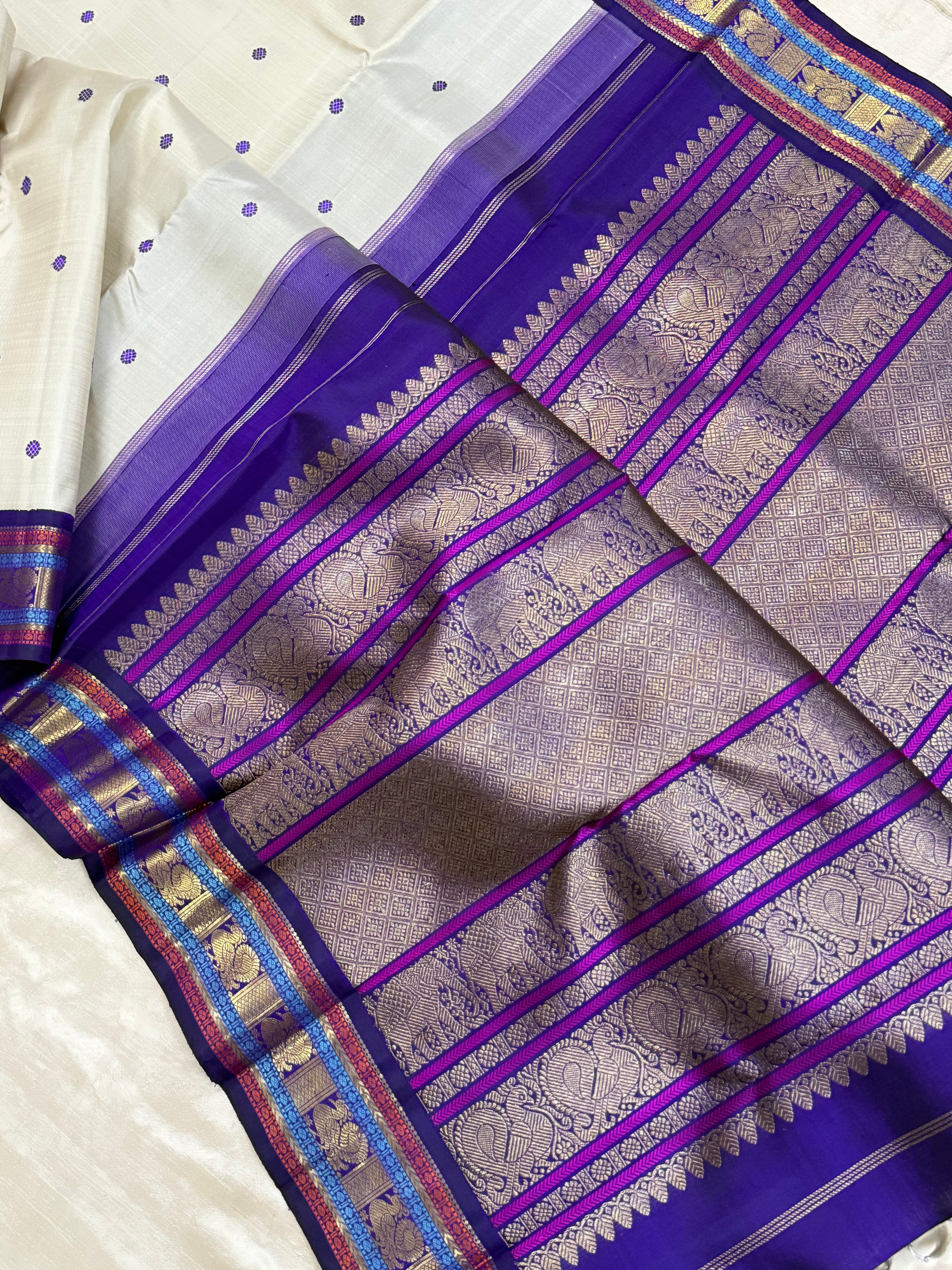 Offwhite and purple thread butta kai korvai/ Kanjipuram silk