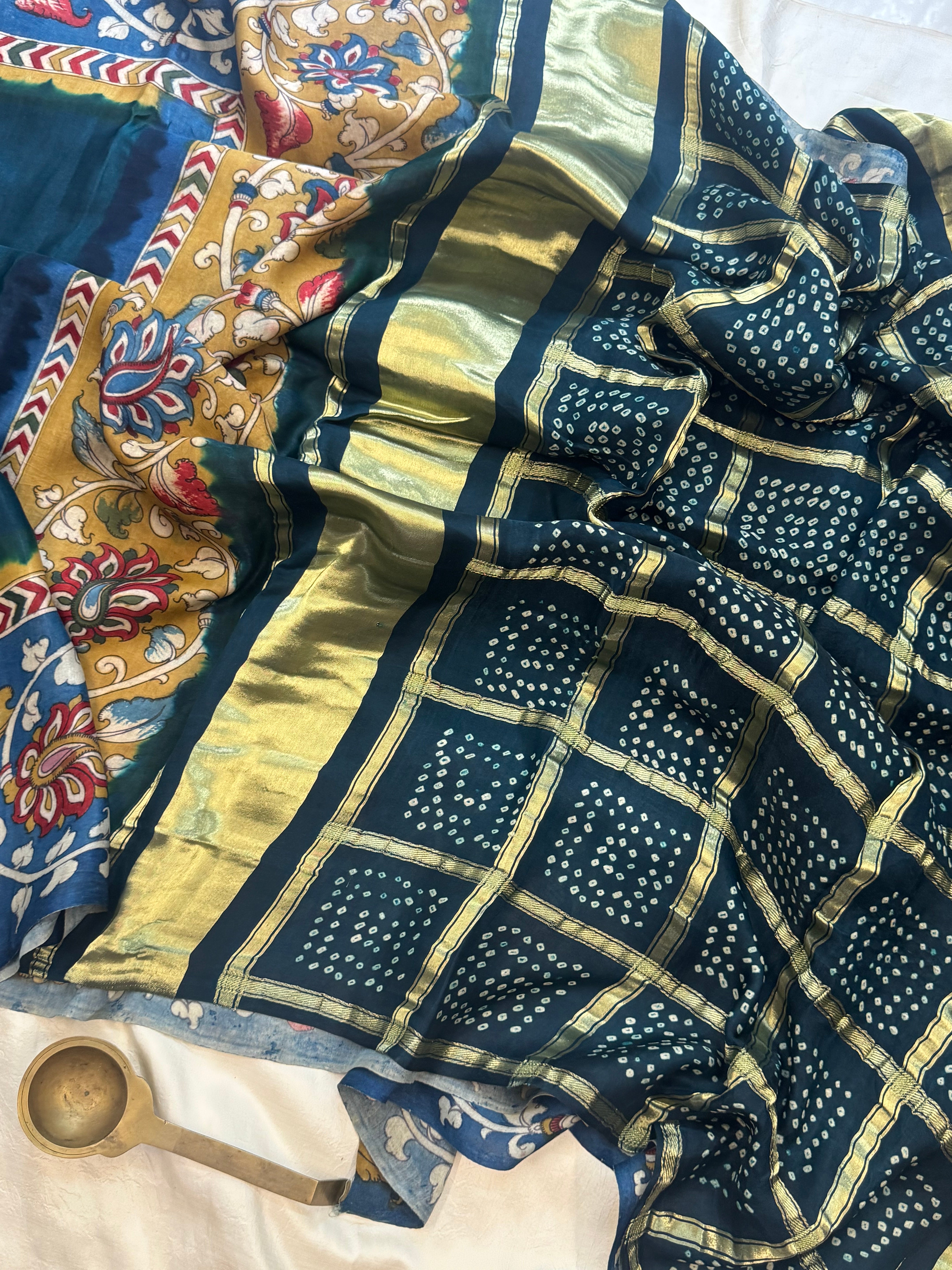 Gajji silk border Kalamkari / Bandhini saree