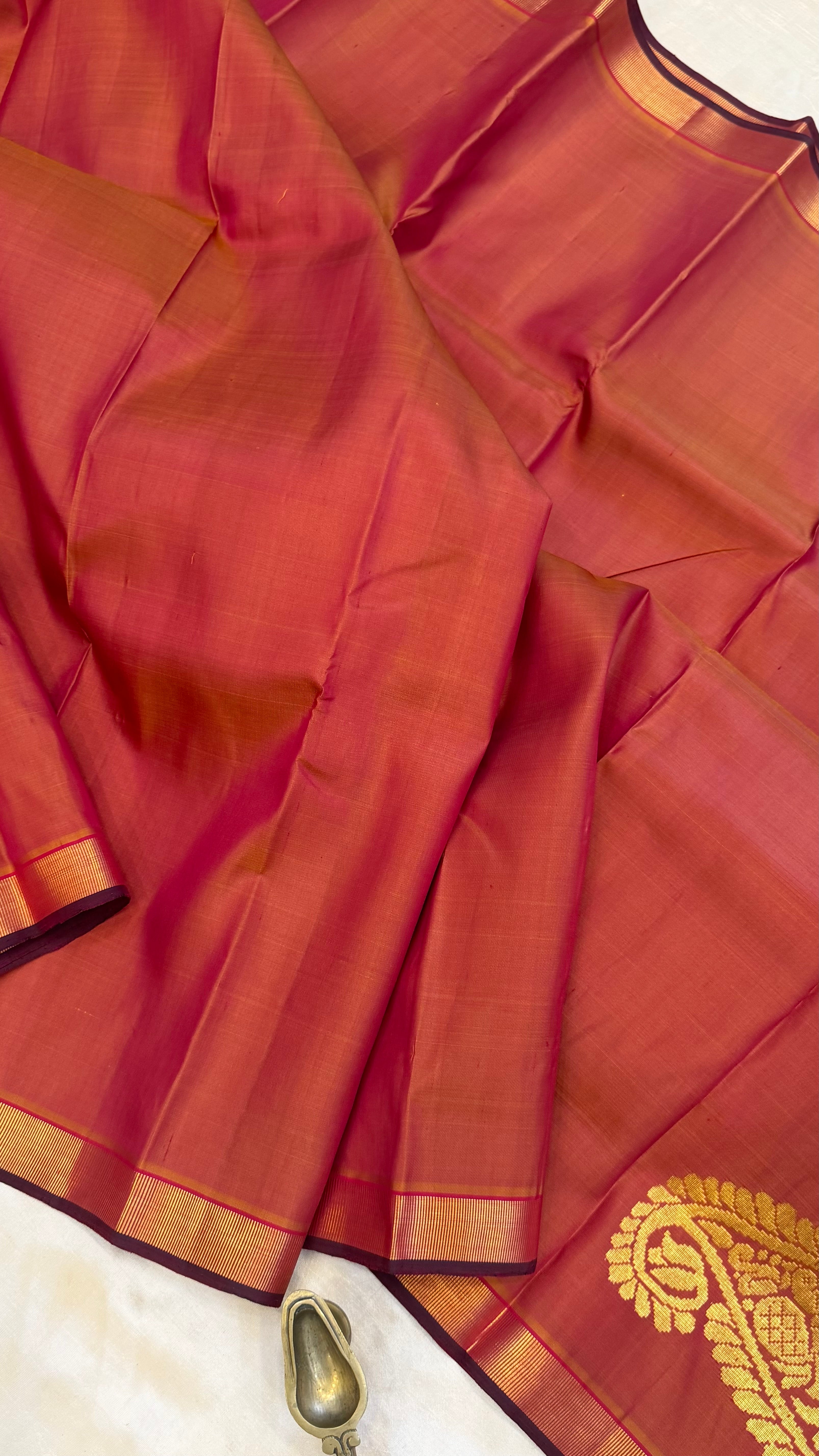 Red shot pink manga pallu / Arani silk