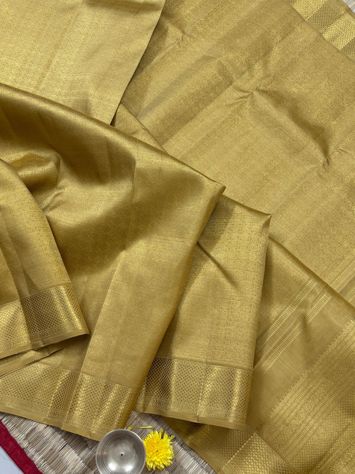 Golden colour body small annam chakram burtta bridal pure zari/kanjipuram silk saree clsa 10141