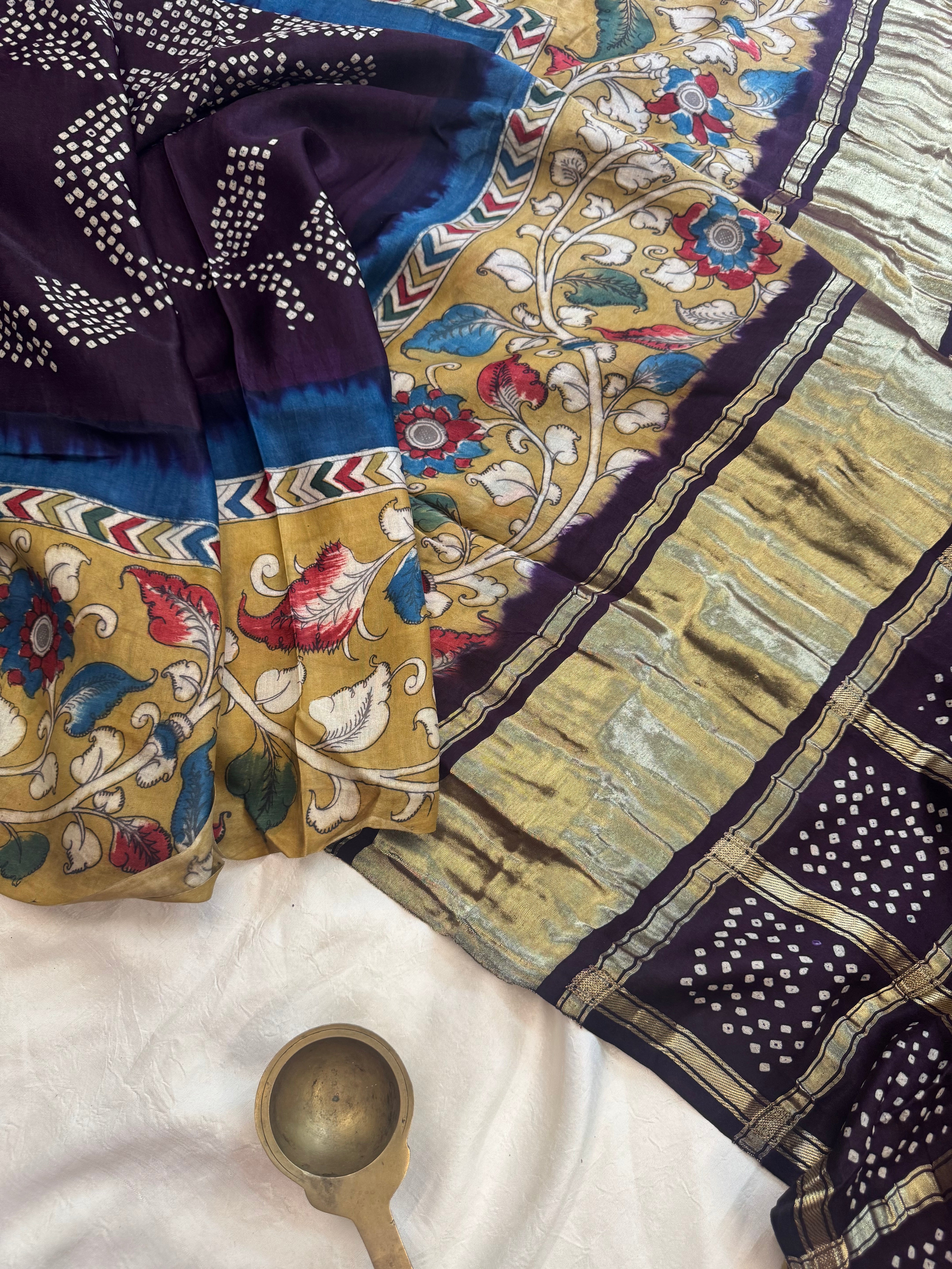 Gajji silk border Kalamkari / Bandhini saree