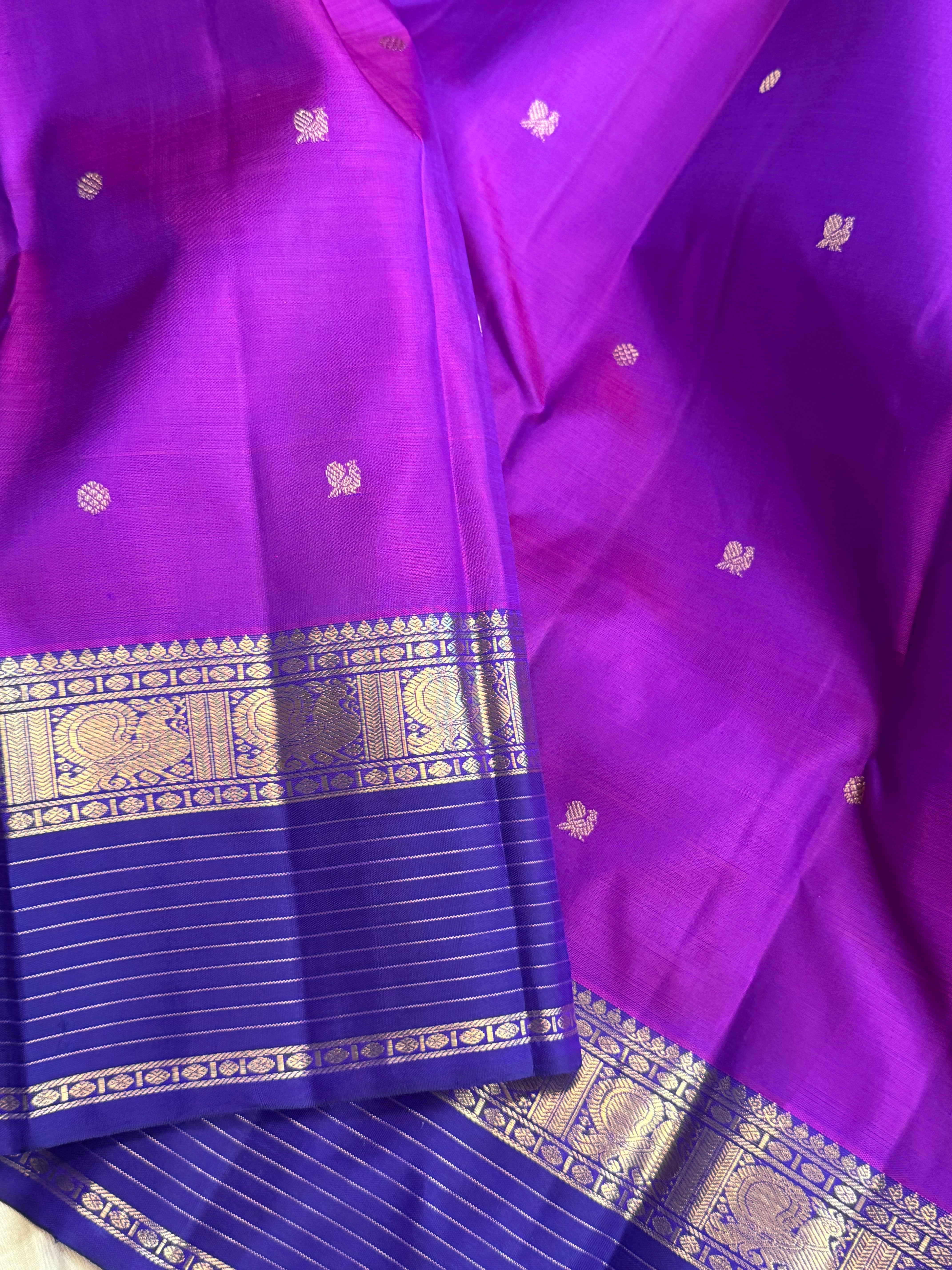 Vadamalli and purple kaal erangina border/ Kanjipuram silk