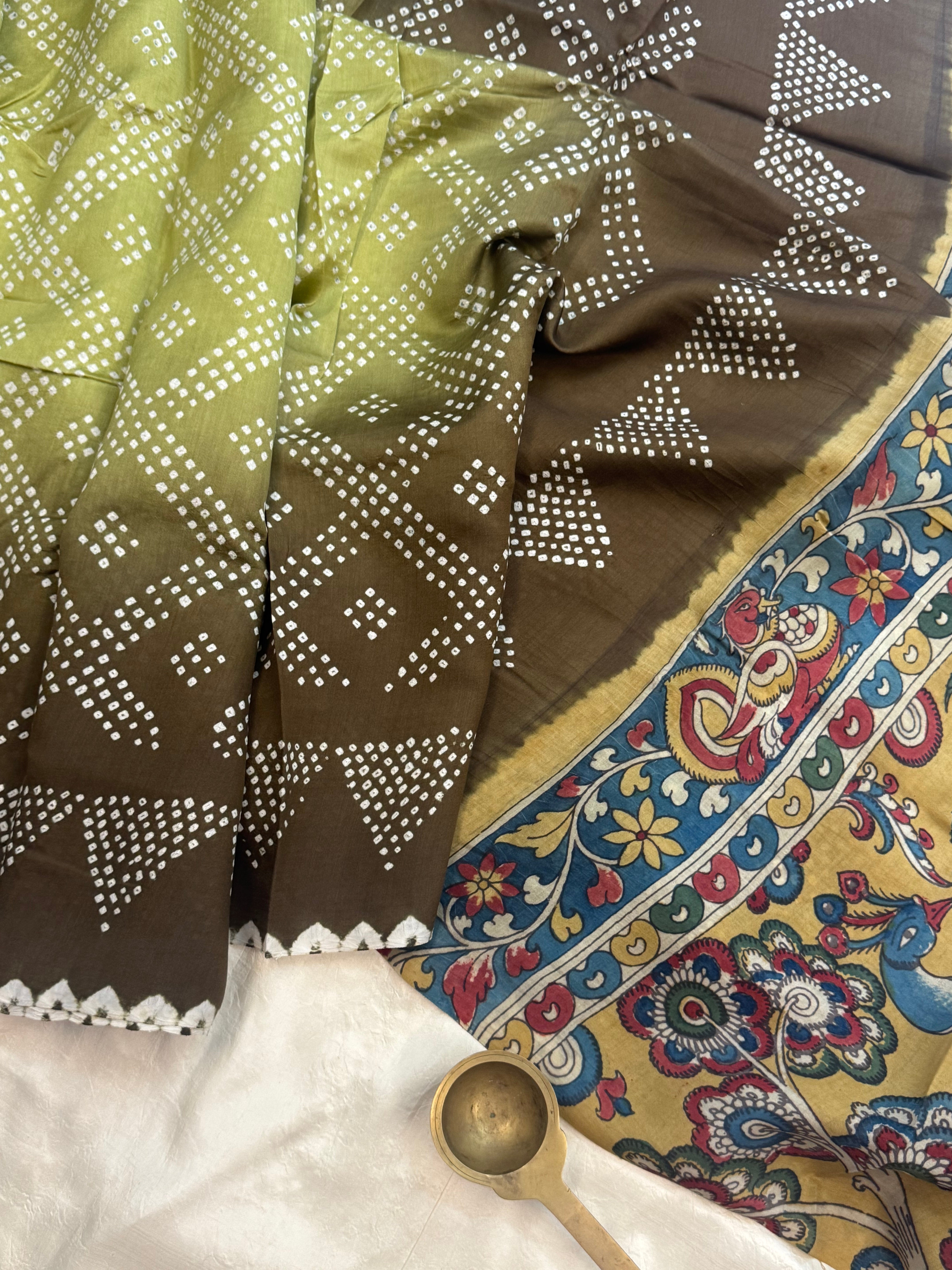 shaded gharchola Tussar Kalamkari Palla was / Bandhini saree