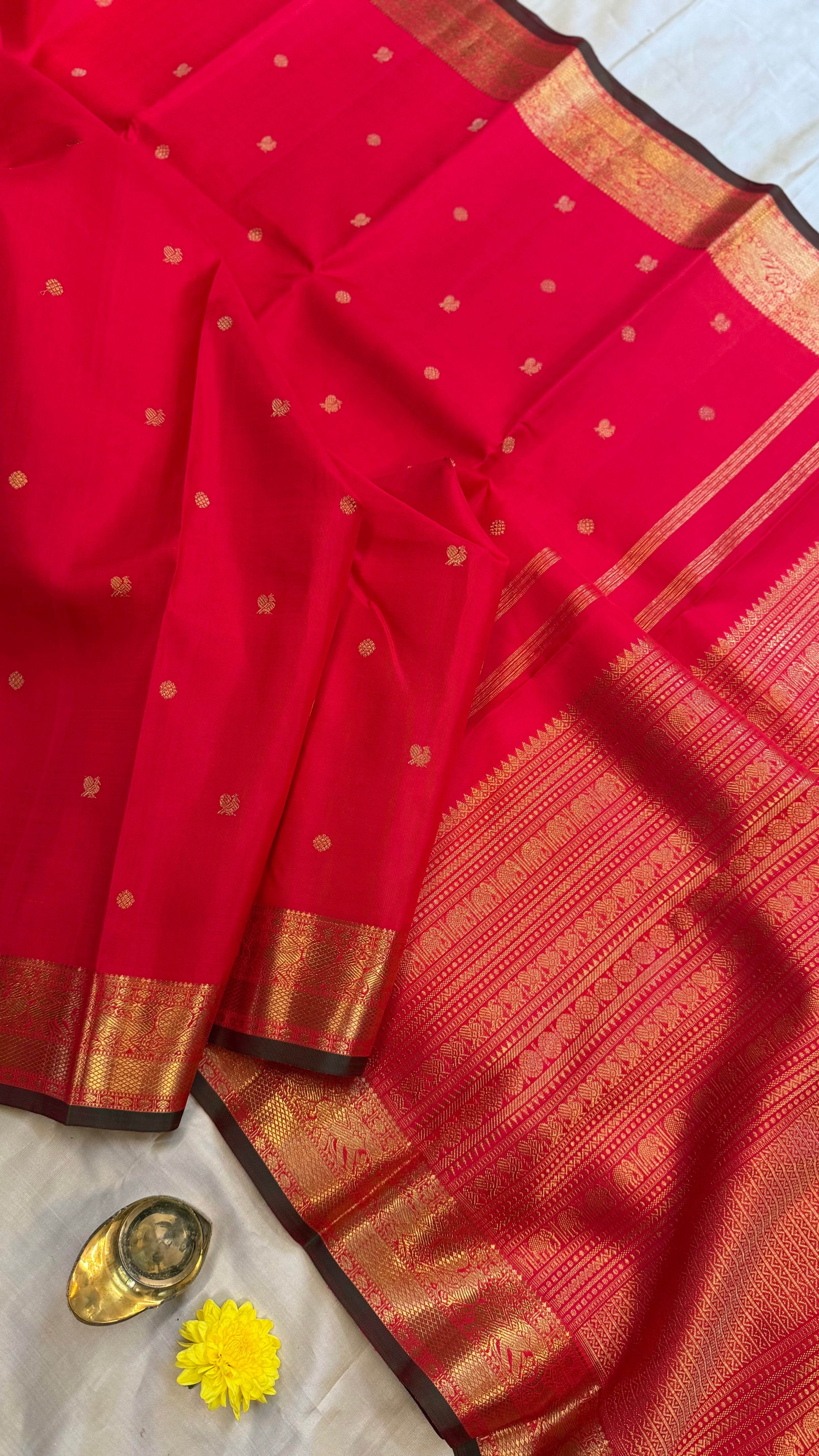 Red getti border/ Kanjipuram Silk