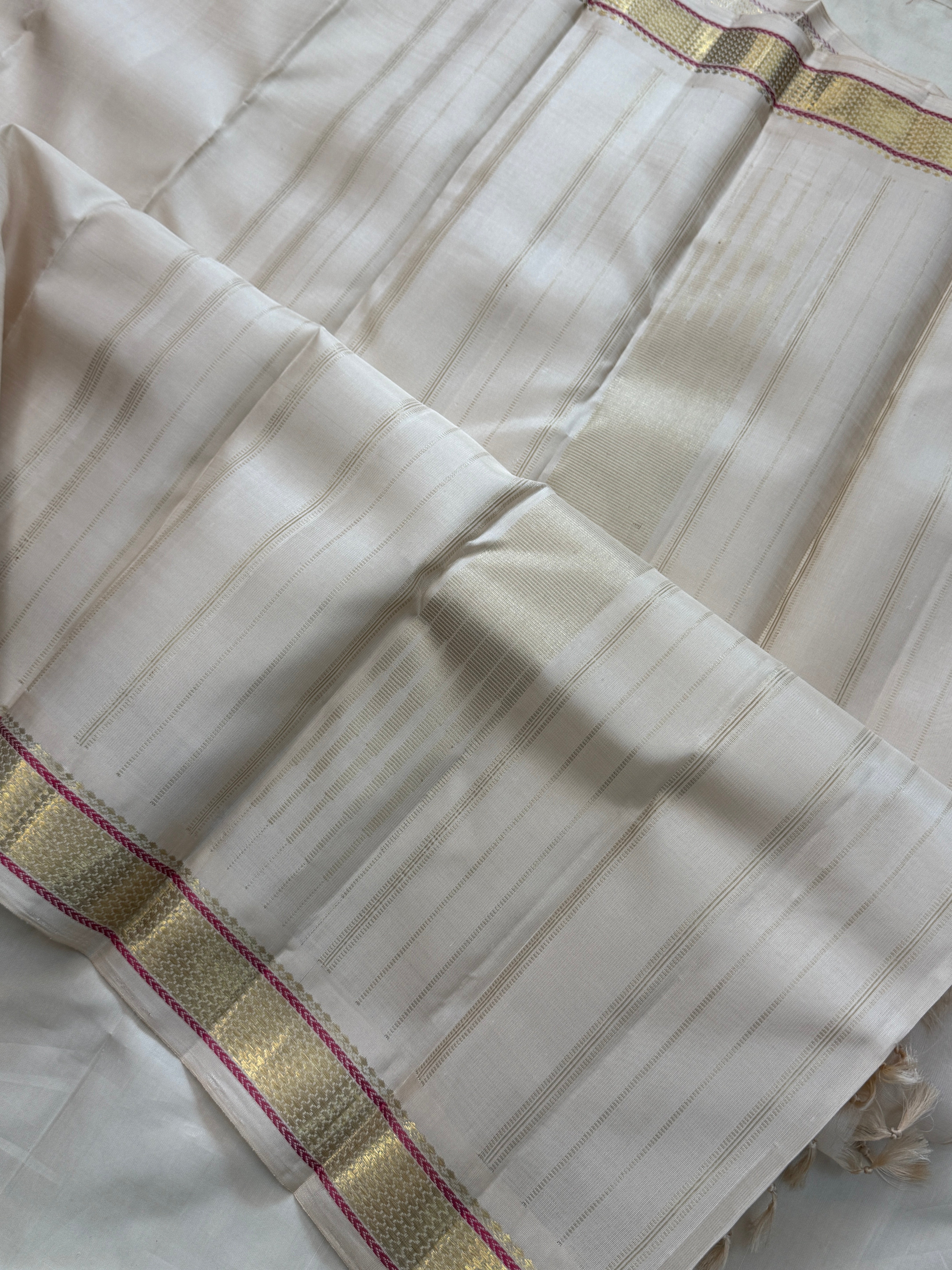 Venpattu veshti style small border/ Kanjipuram silk CLSA10710