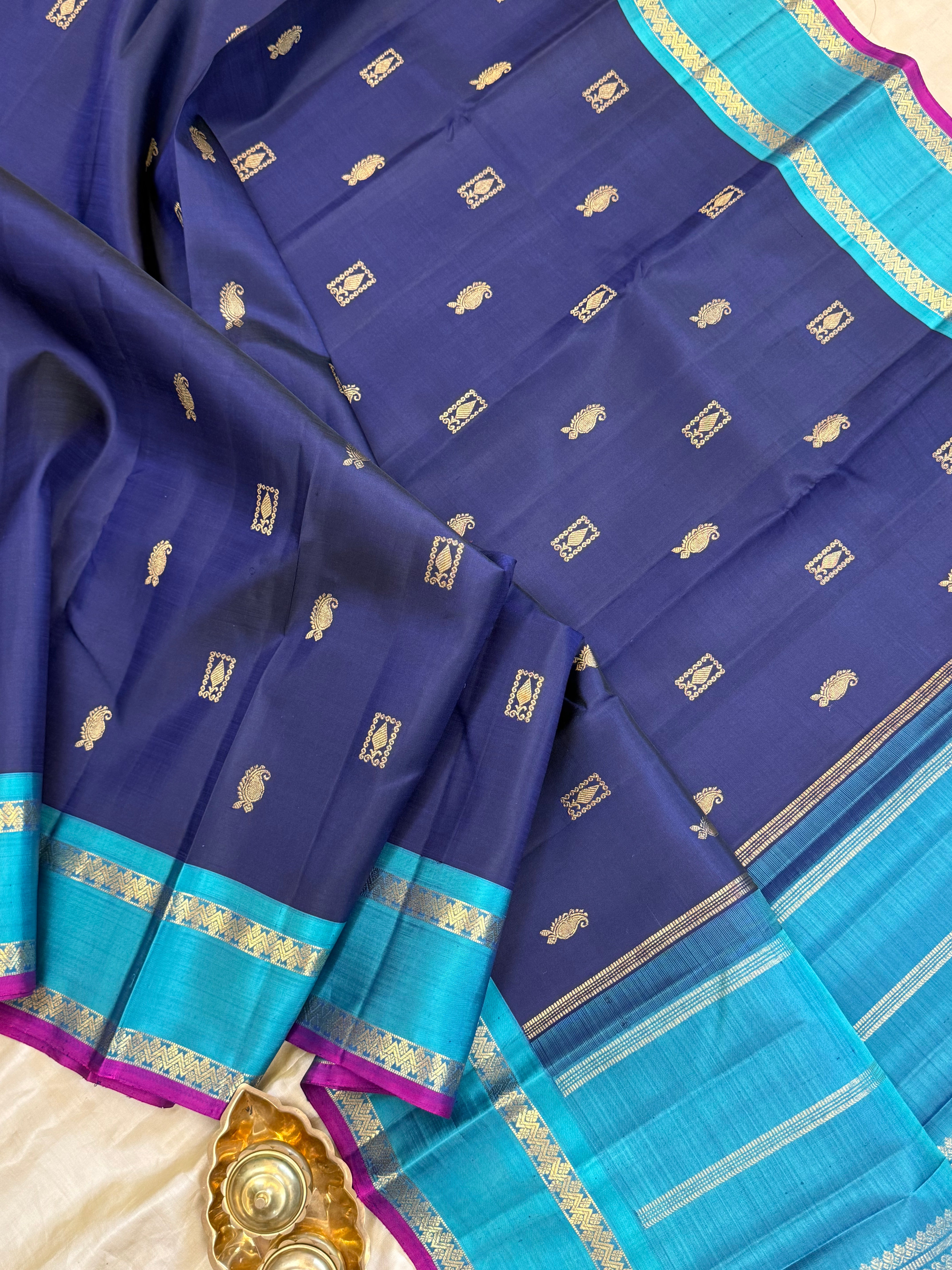 Deep Blue and anadha blue unique body butta / KANJIPURAM SILK SAREE CLSA 10709