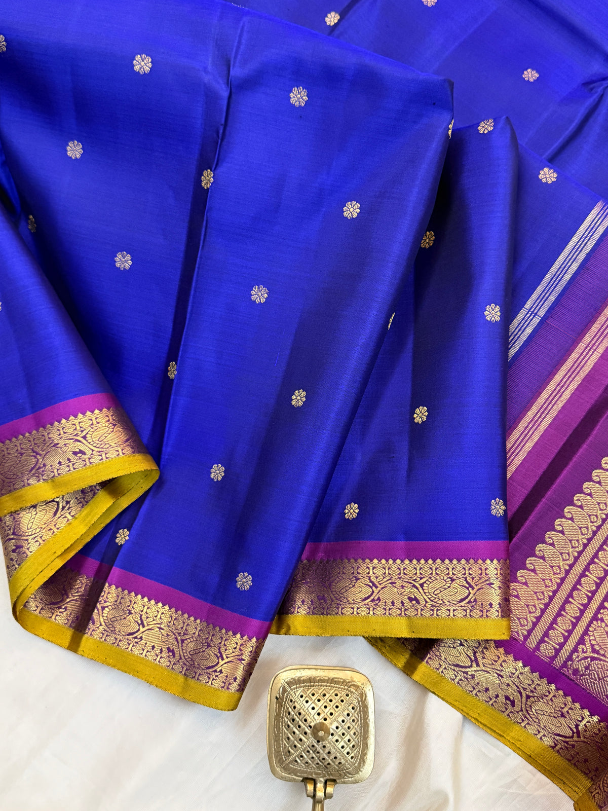 Blue body zari butta and small border pure Zari/ kanjipuram silk saree clsa 11996