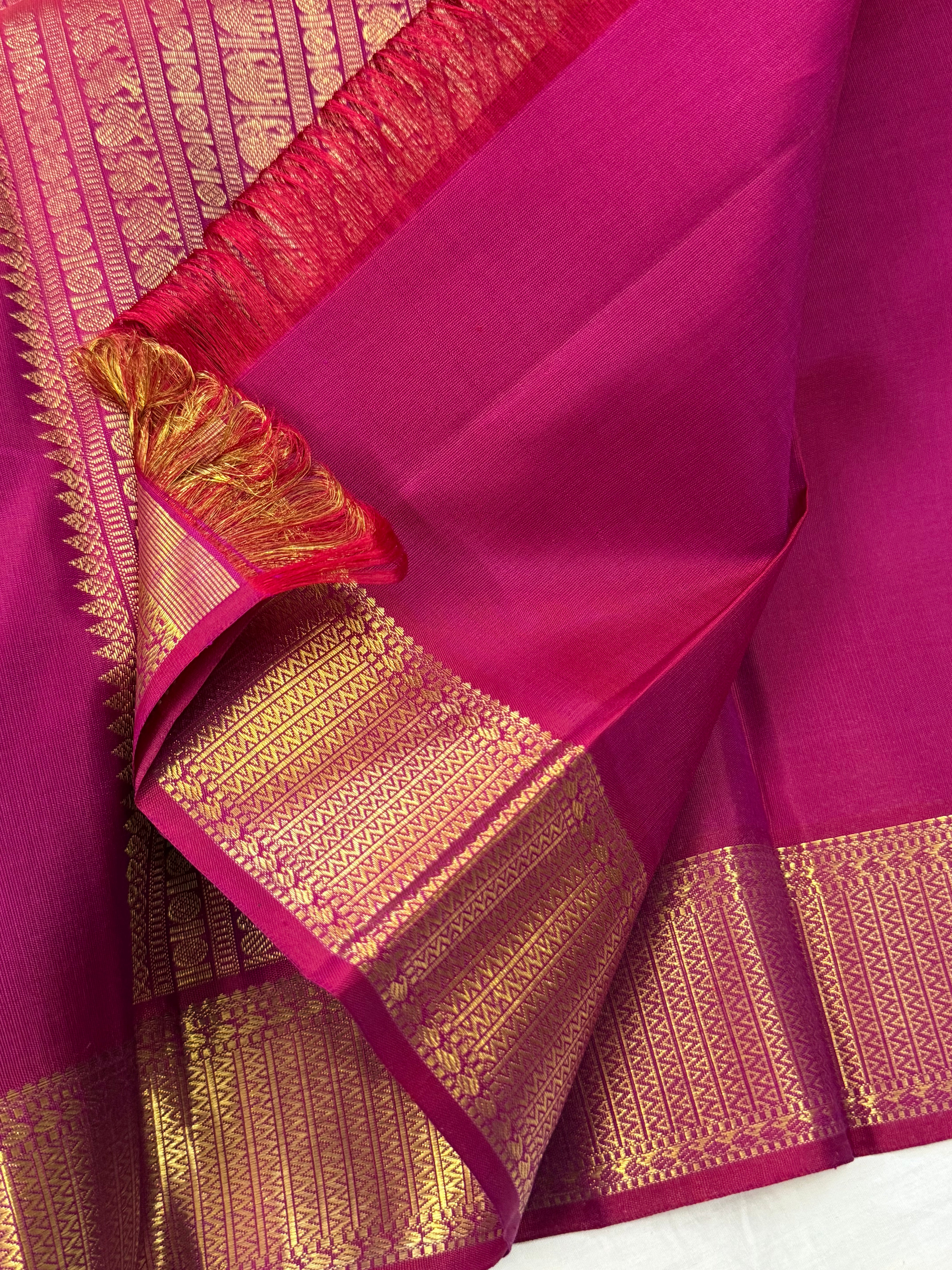Pink annam and chakram butta / Kanjipuram silk
