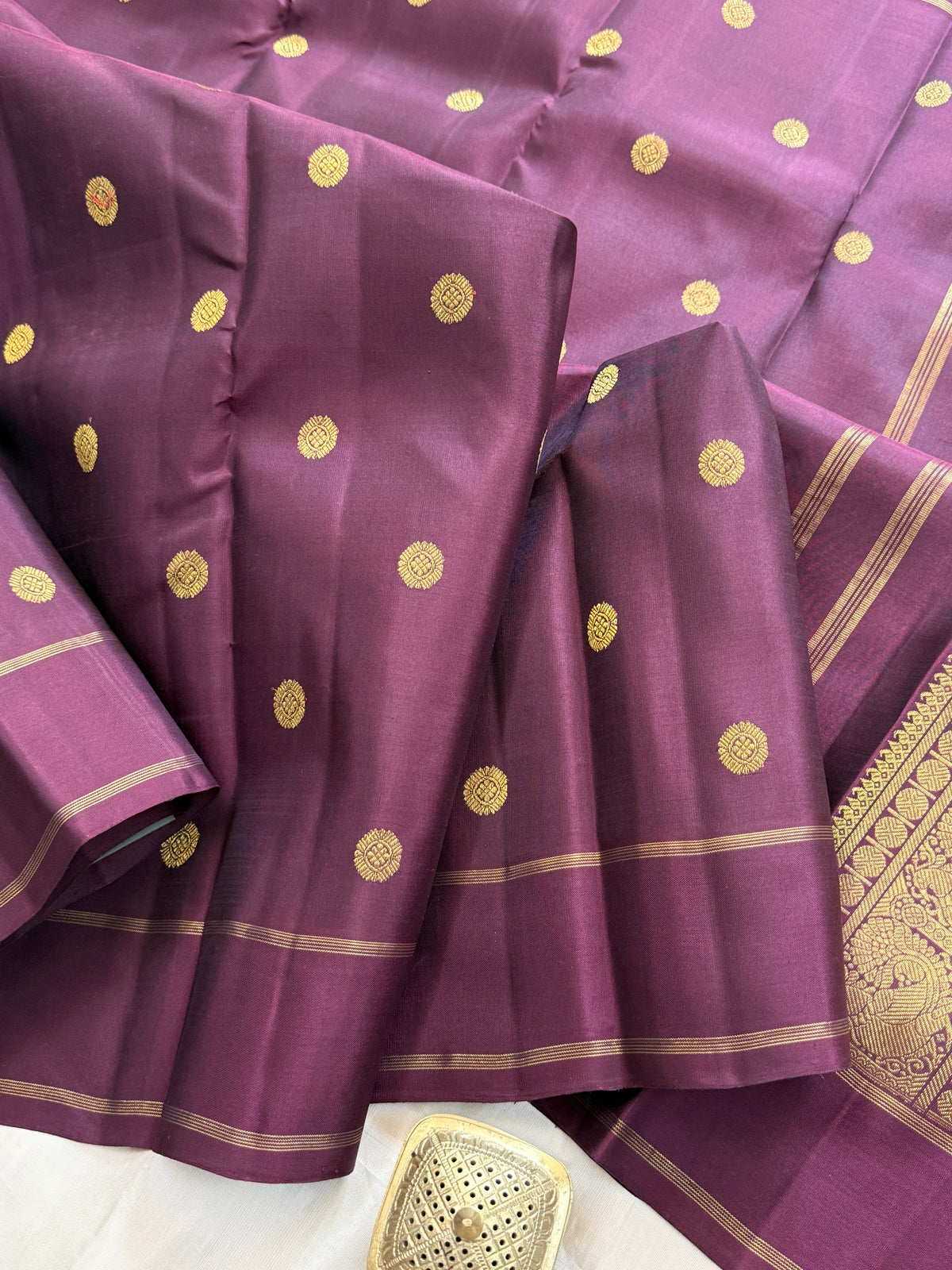 Paaku kamalam butta/ Kanjipuram silk