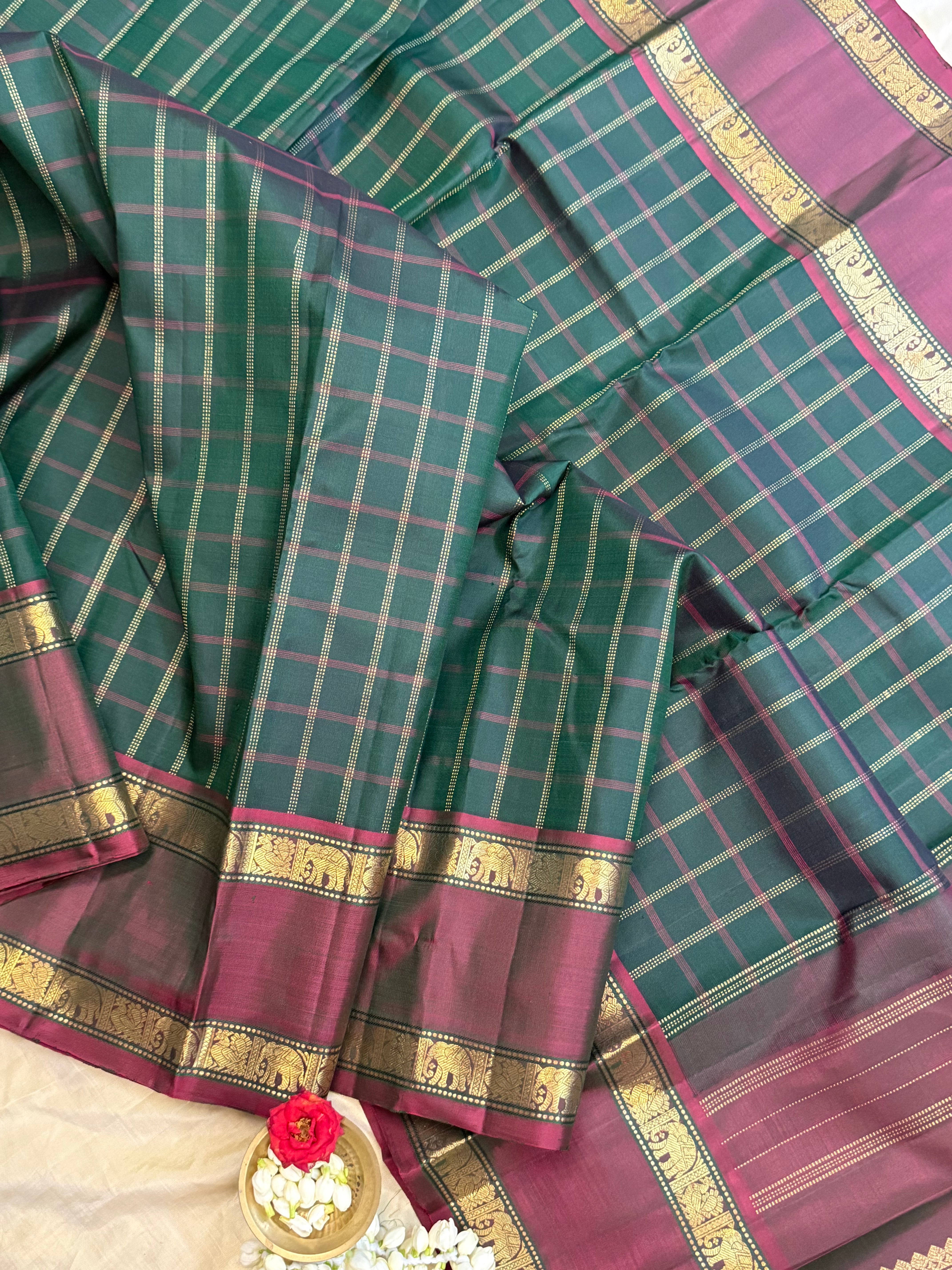 Peacock green kattam rettapet border/ Kanjipuram silk