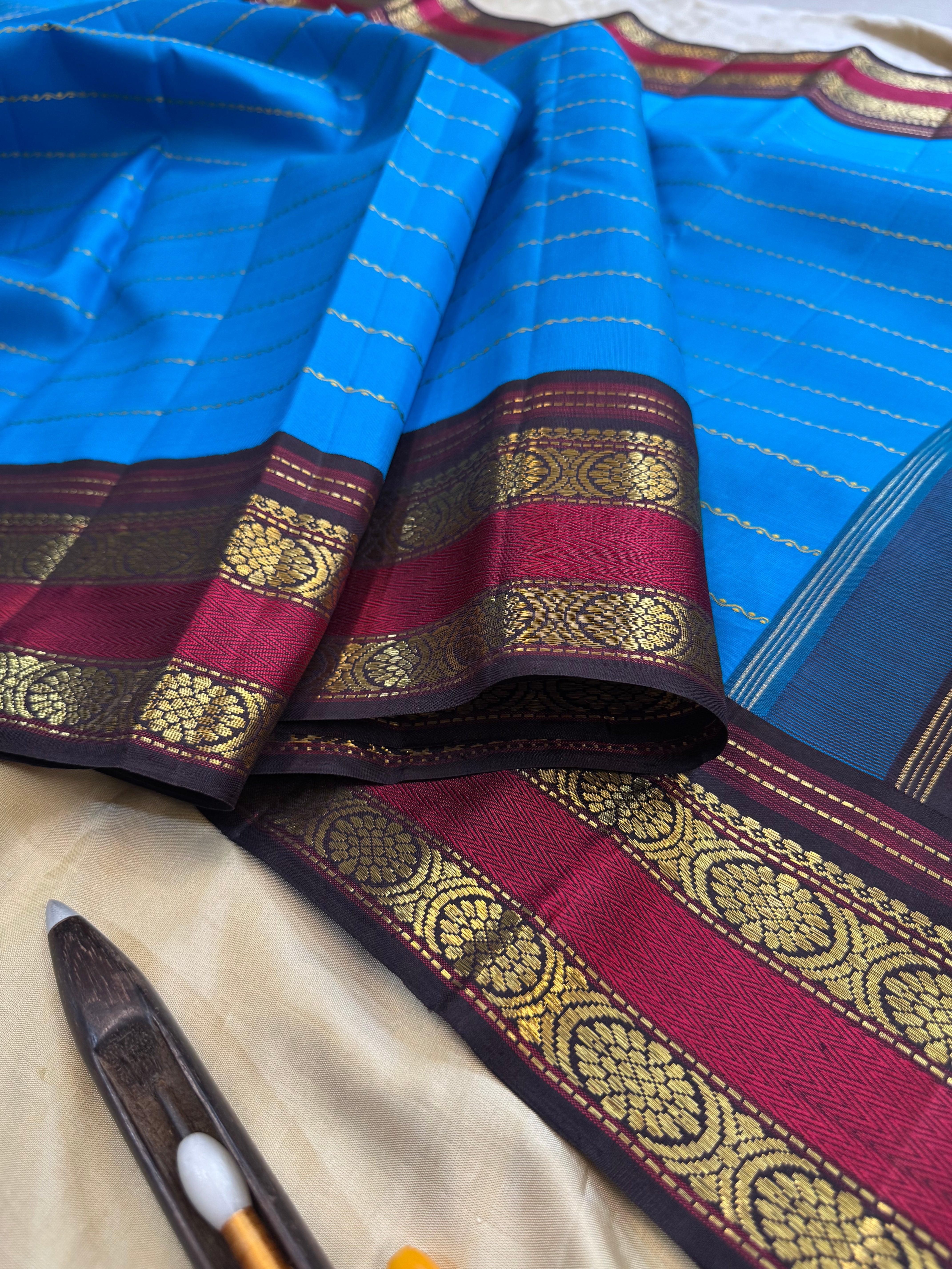 Master weaver Aanandha blue korvai : kanjipuram silk