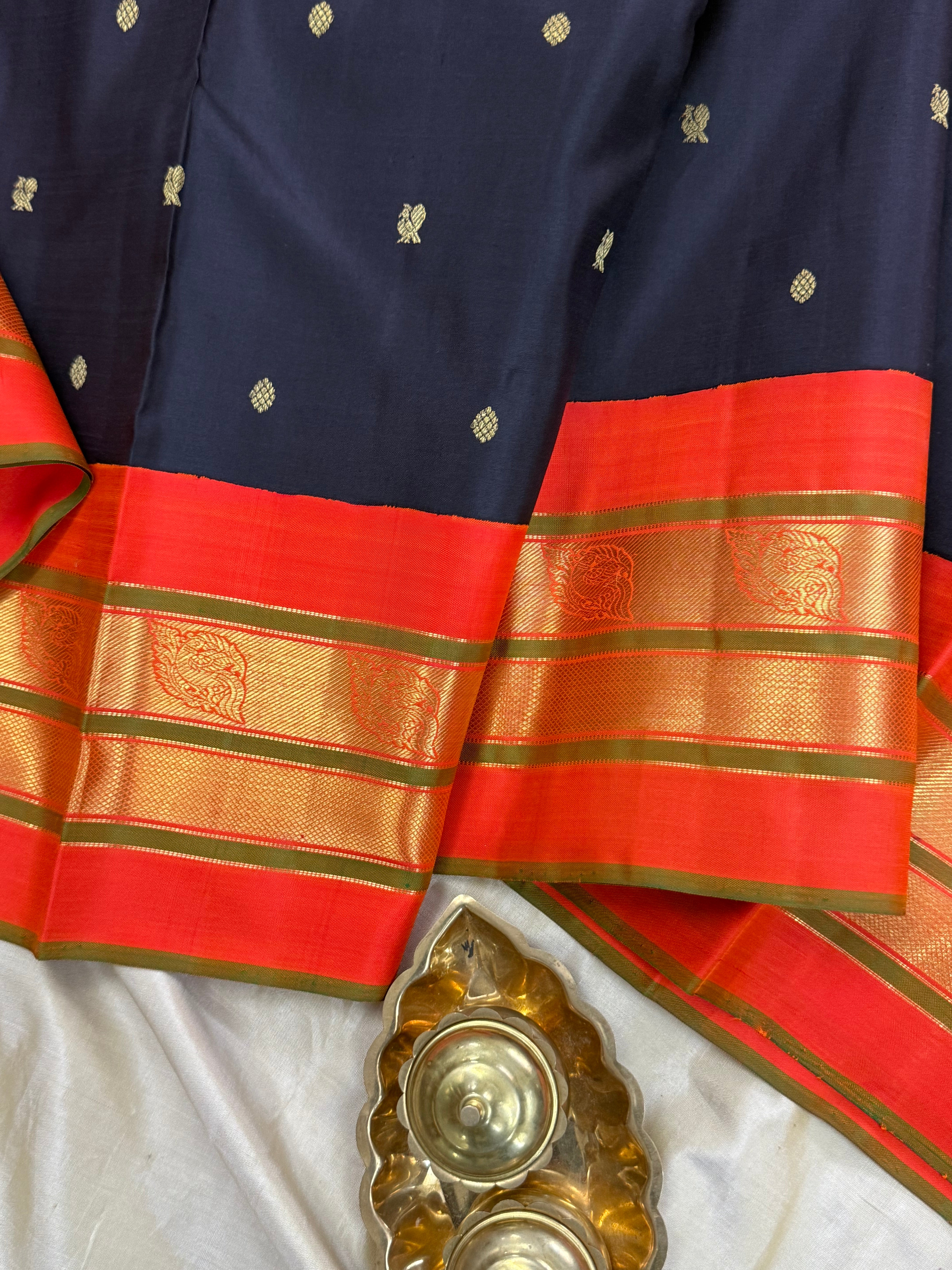 Black and orangish red unique border / Kanjipuram silk CL7753