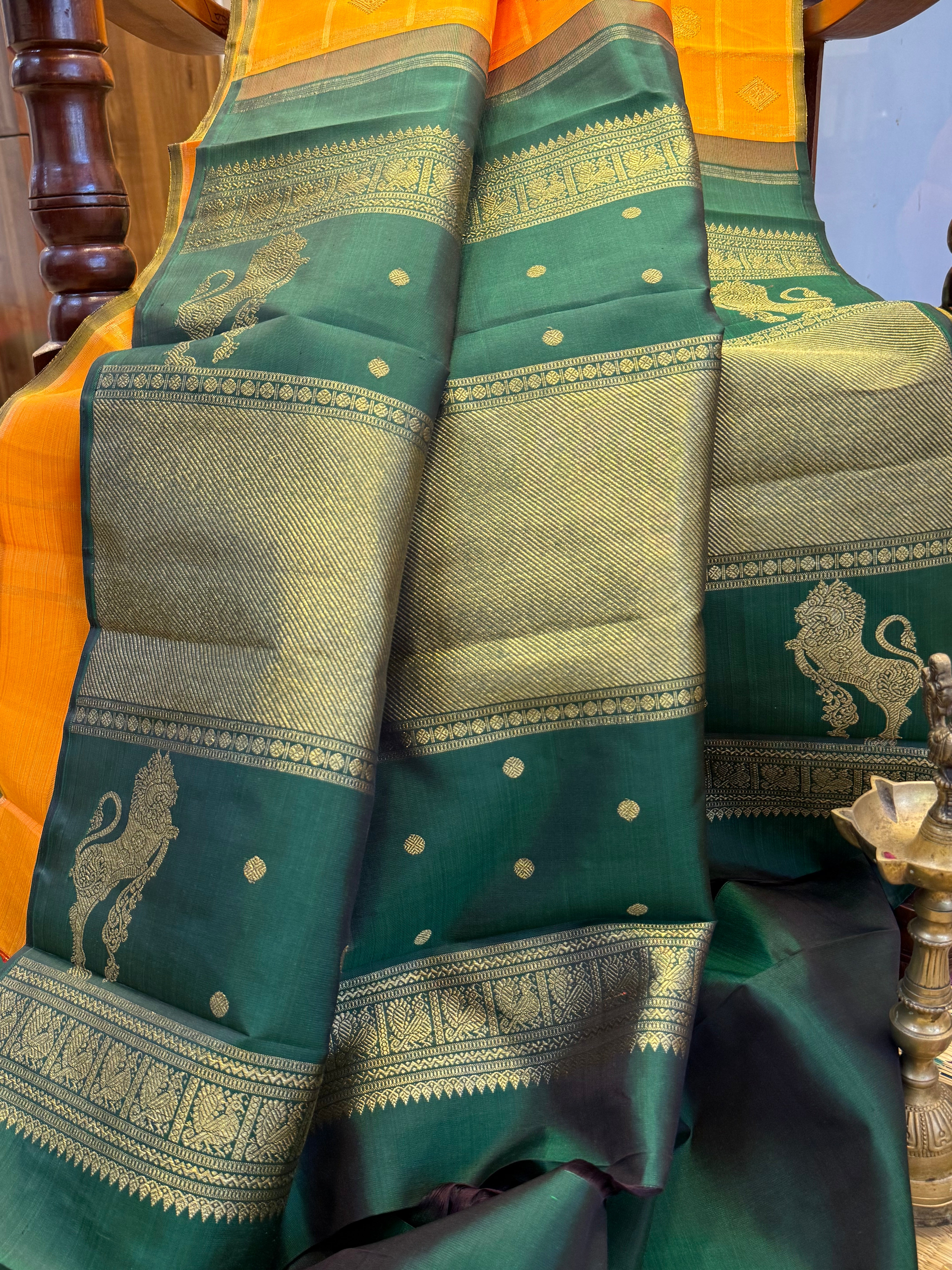 Mambalam manjal kattam butta yazhi pallu borderless/ Kanjipuram silk CL7612