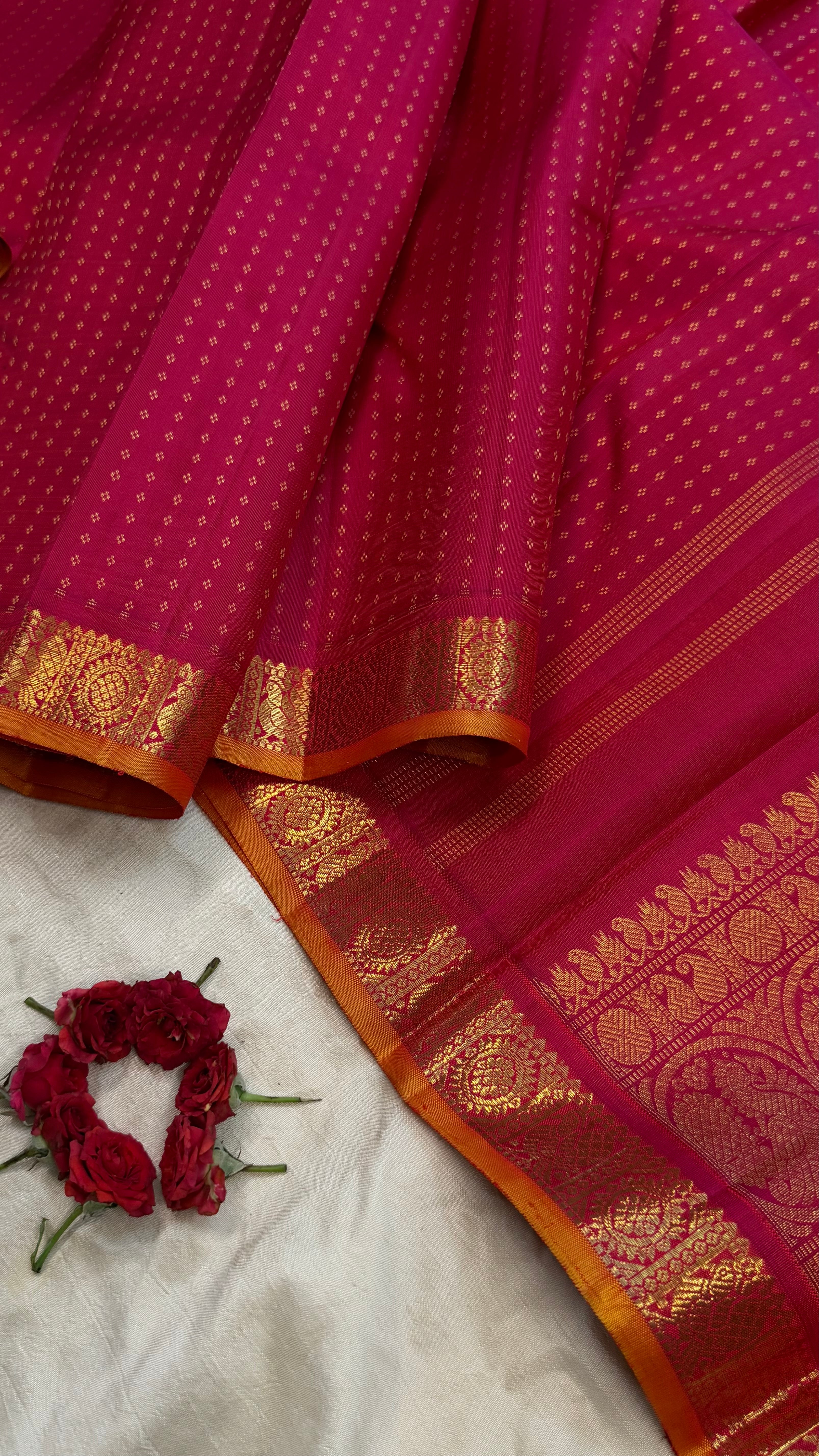 Pinkish orange Laksham Butta / Kanjipuram silk