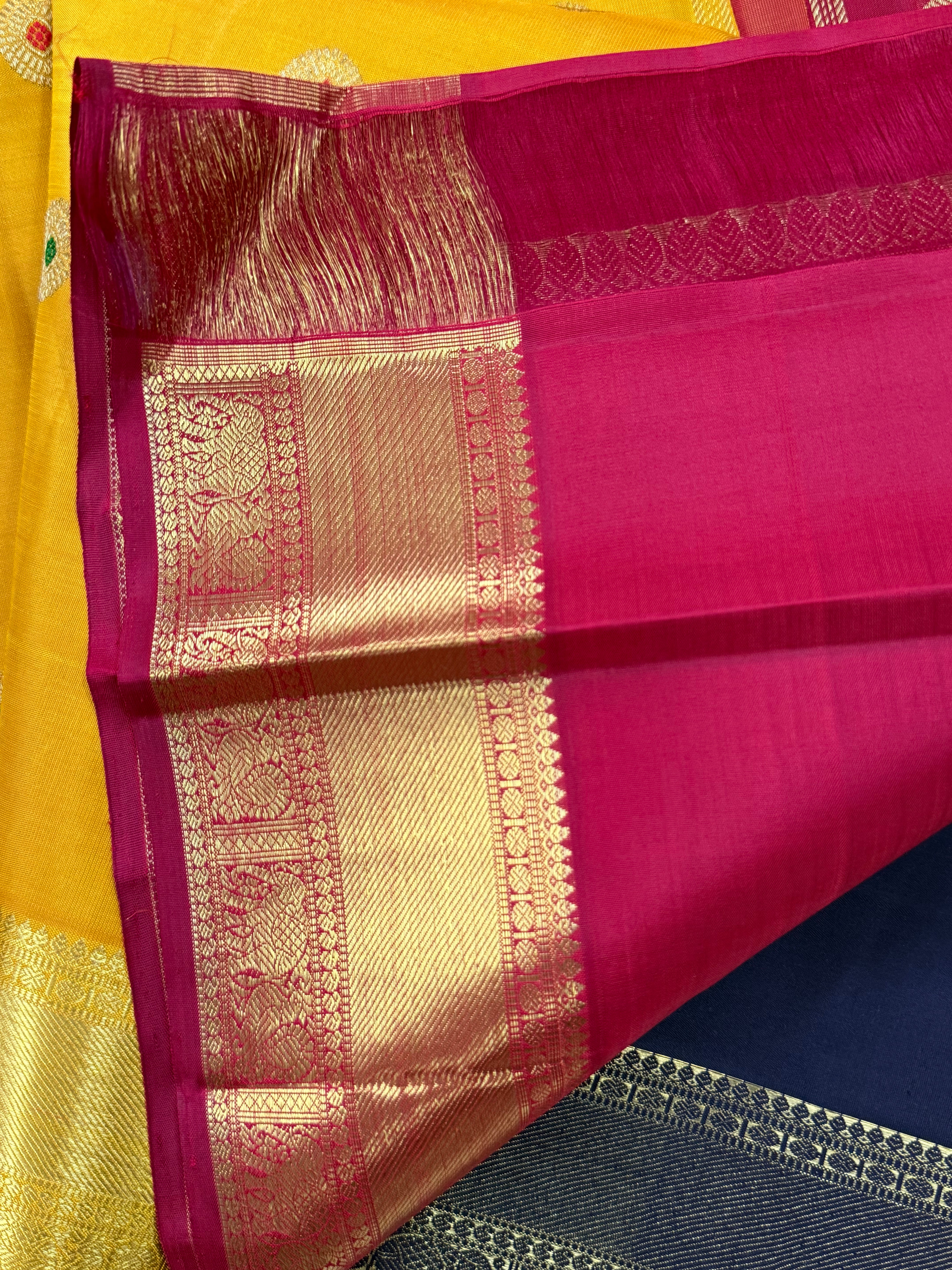 Black kolam butta double color pallu / Kanjipuram Silk CL8220